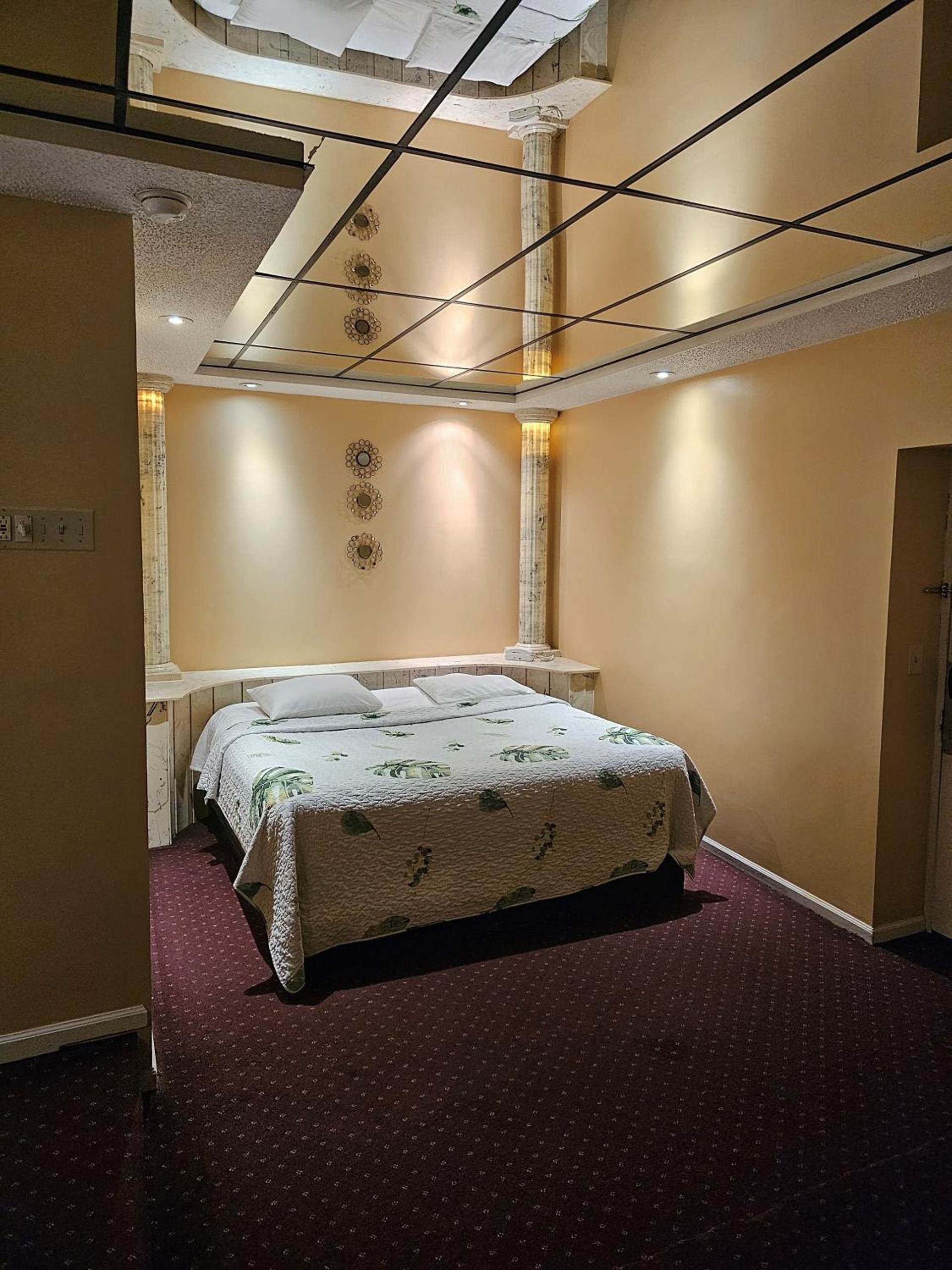 Loop Inn Motel photo 4