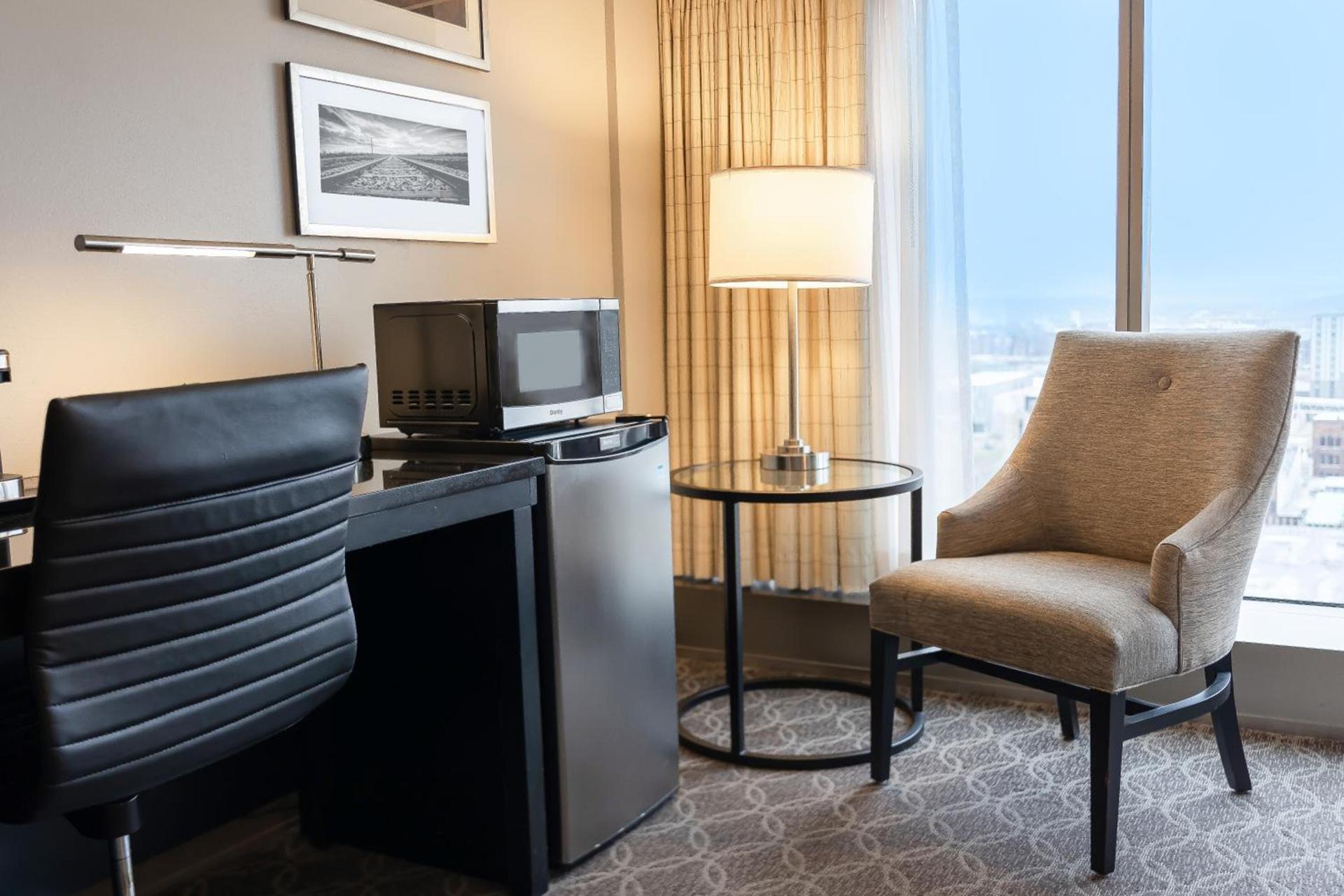 DoubleTree by Hilton Hotel Cedar Rapids Convention Complex photo 12