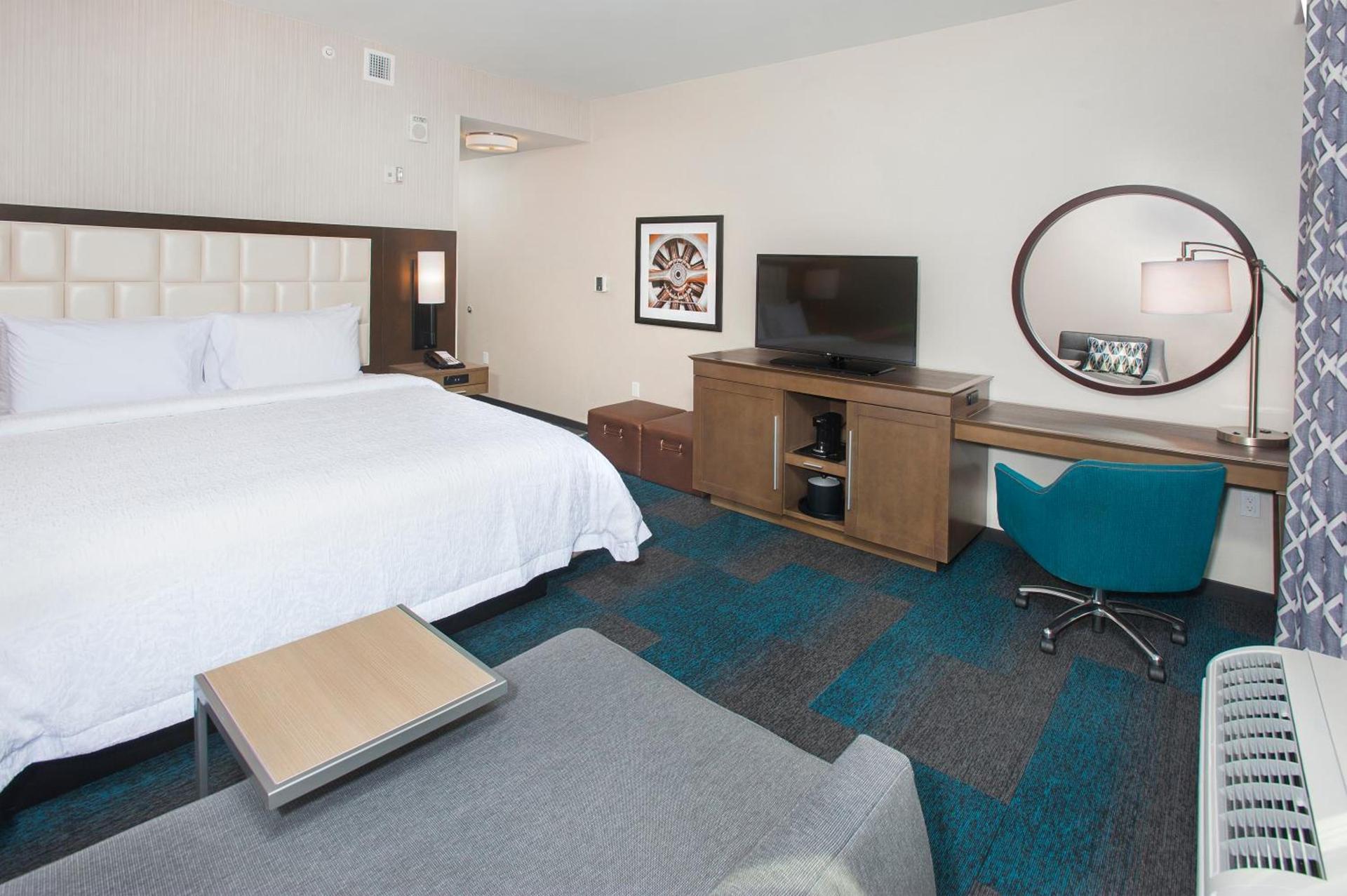 Hampton Inn & Suites LAX El Segundo photo 56