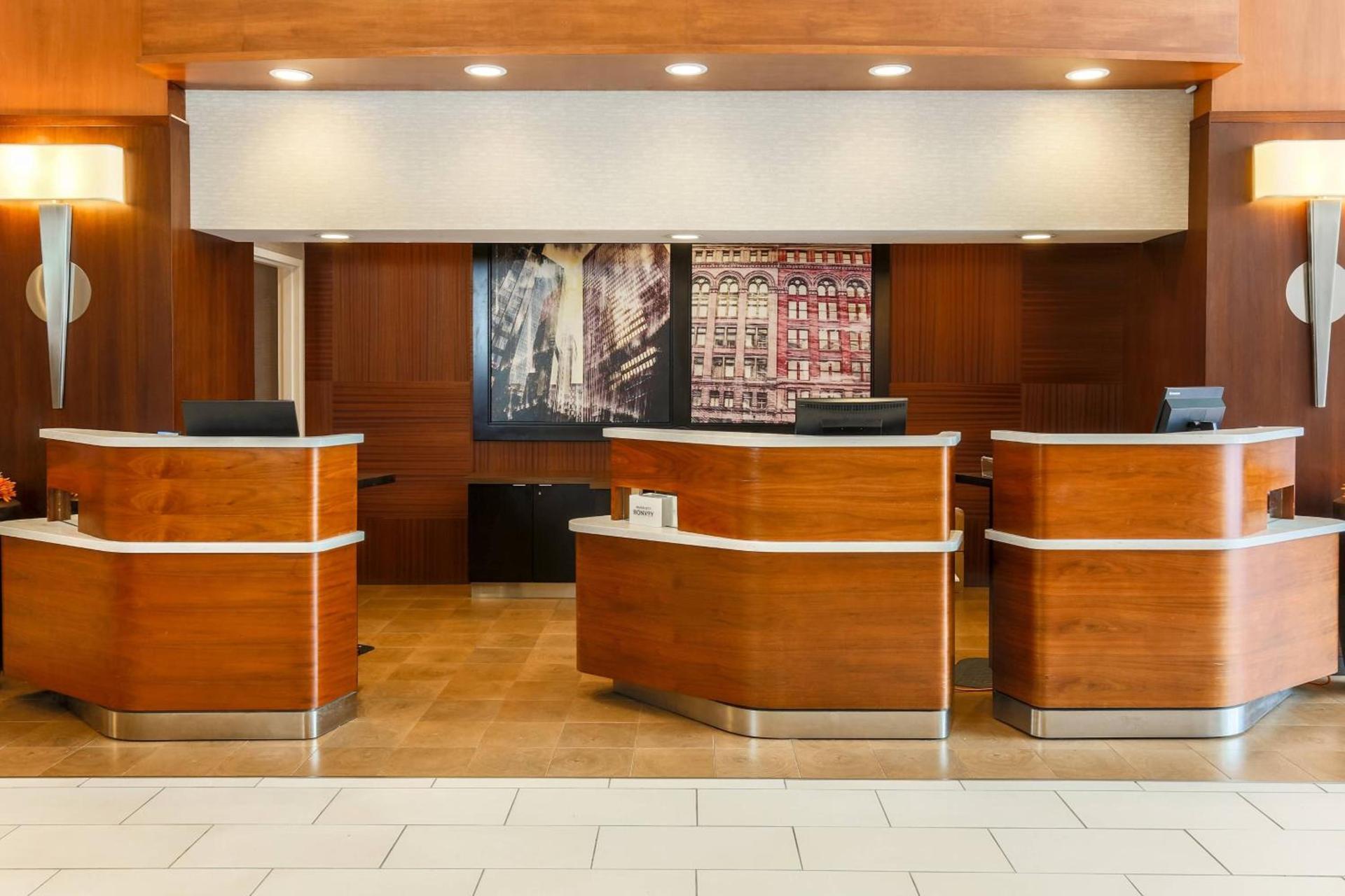 Courtyard by Marriott Pittsburgh Downtown photo 3