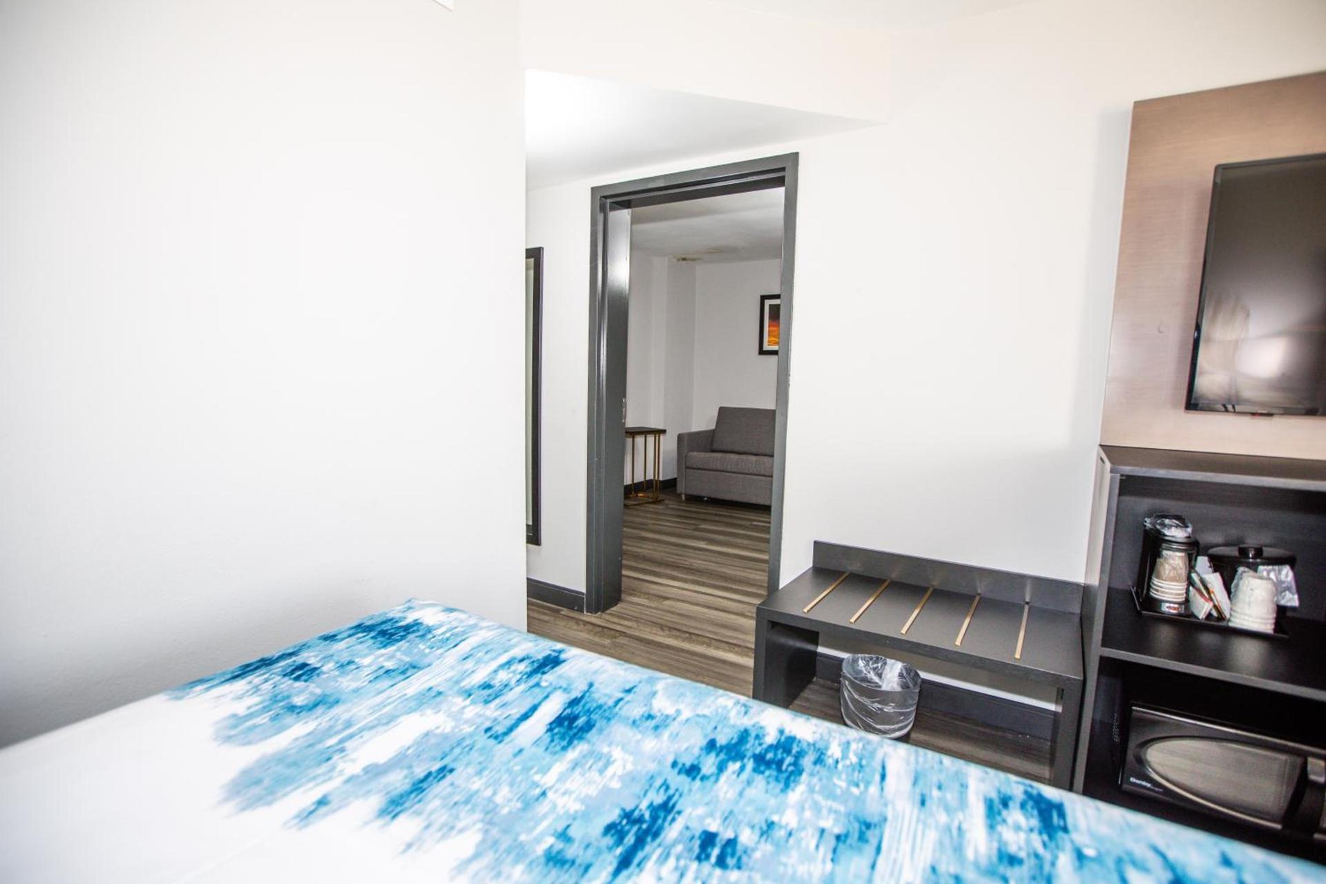 La Quinta by Wyndham Dallas I-35 Walnut Hill Ln photo 16