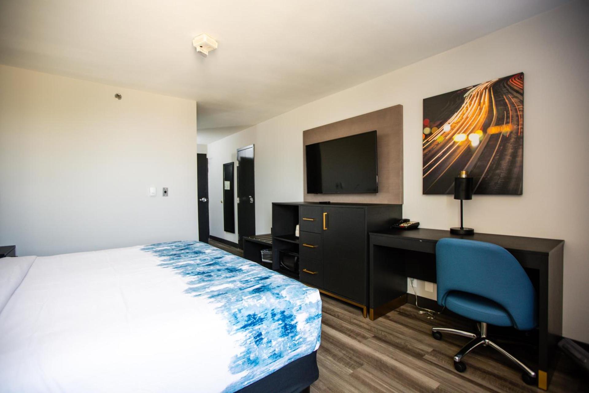 La Quinta by Wyndham Dallas I-35 Walnut Hill Ln photo 26