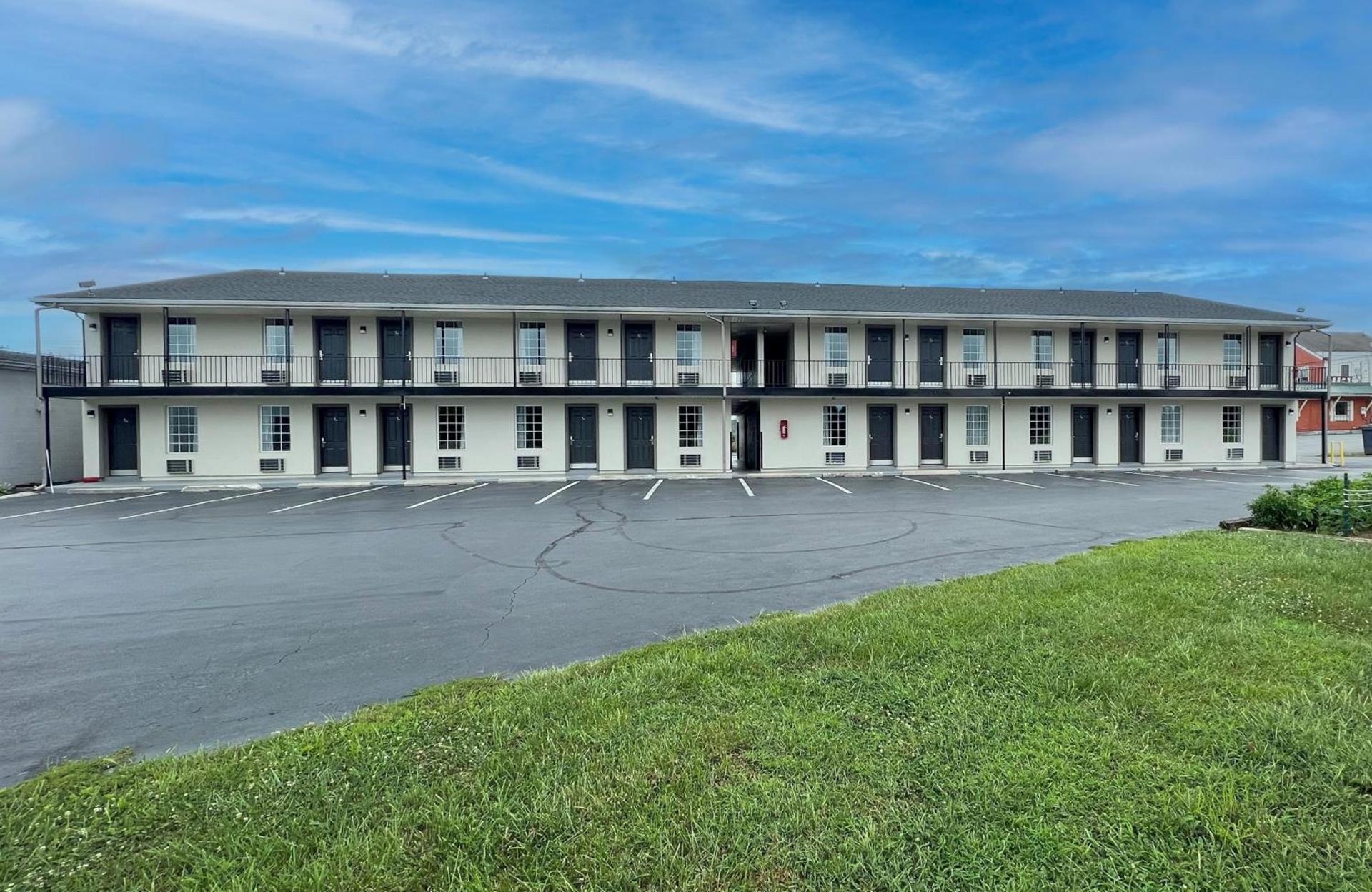 America's Best Value Inn Lancaster photo 3