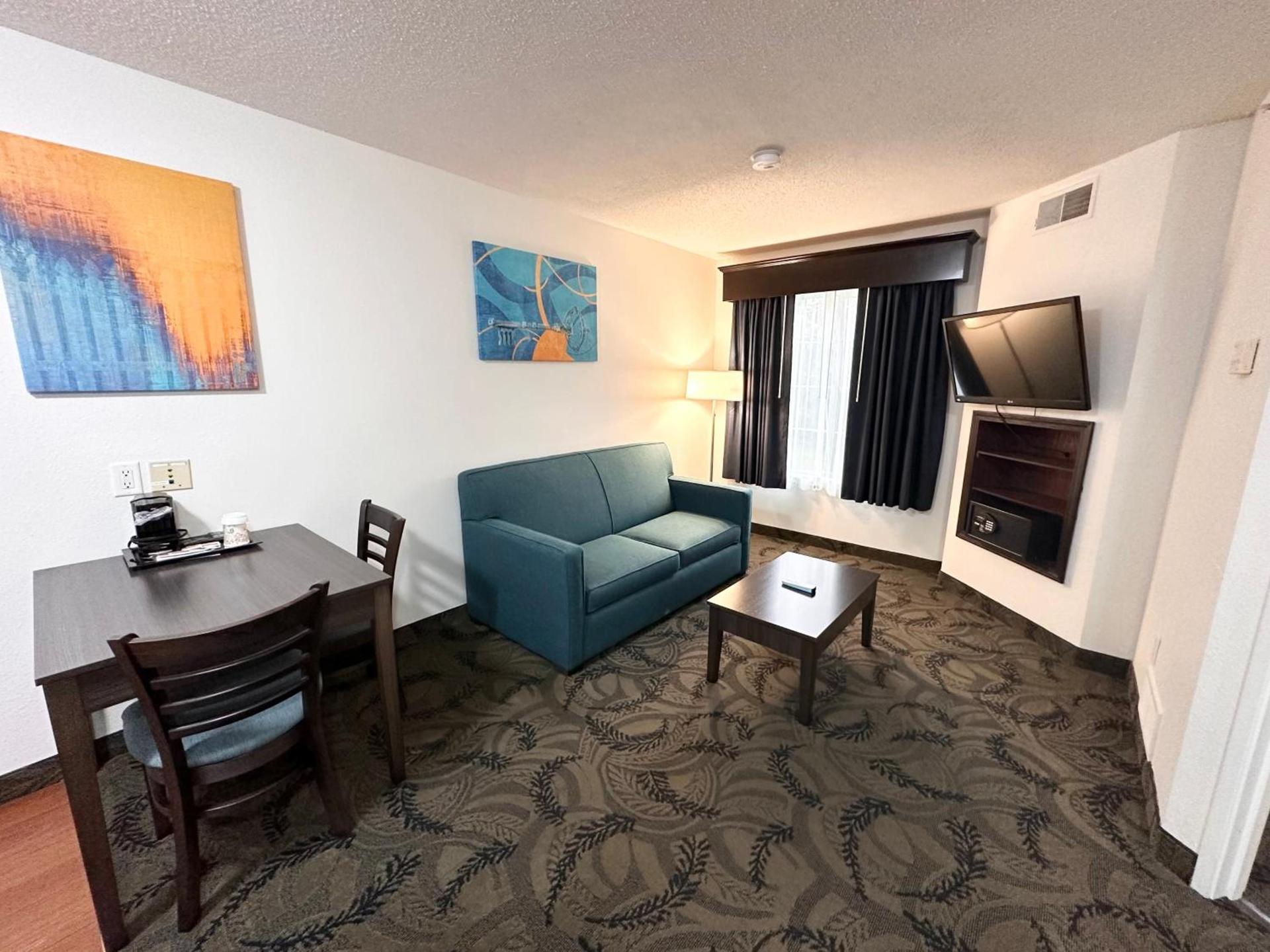 MainStay Suites Madison Airport photo 83