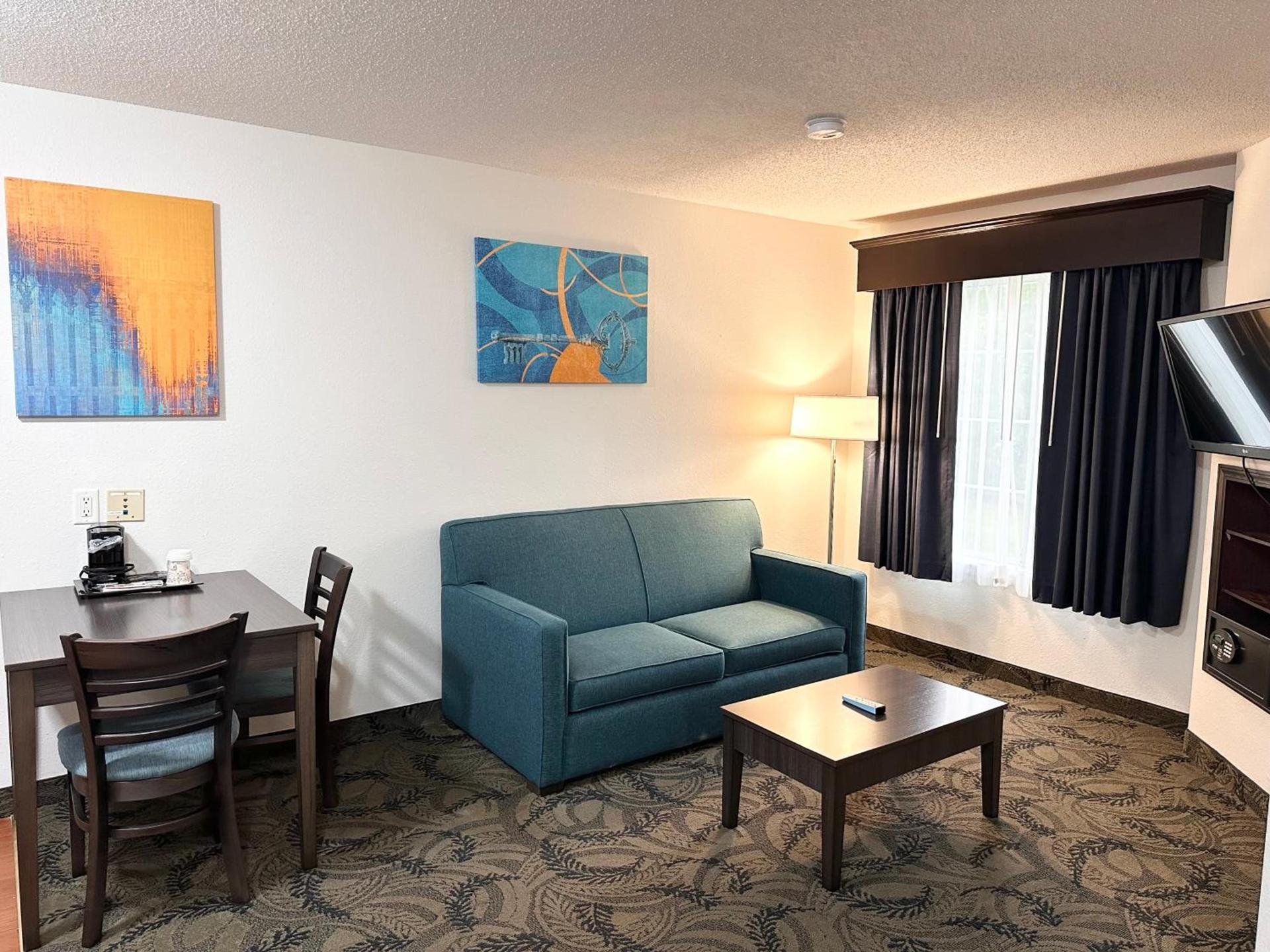 MainStay Suites Madison Airport photo 86