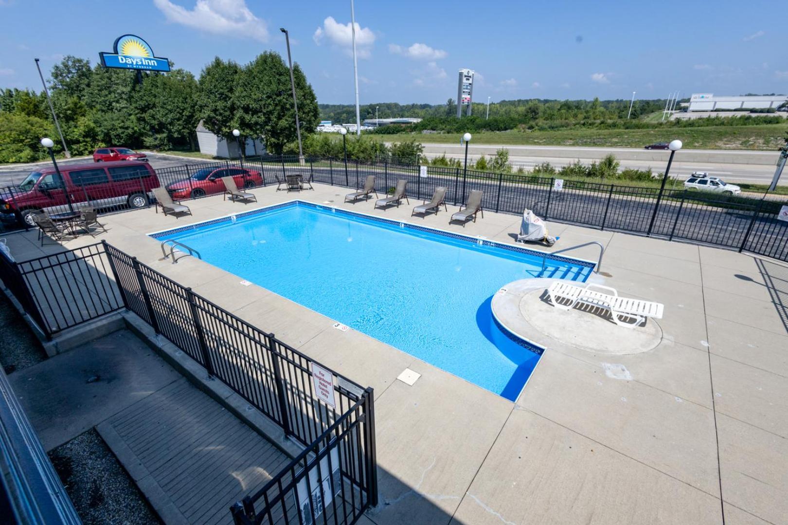 Days Inn by Wyndham Dayton Huber Heights Northeast photo 37