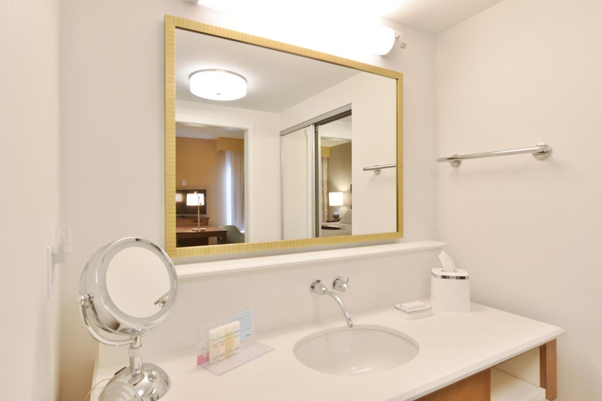Hampton Inn & Suites Chippewa Falls photo 19