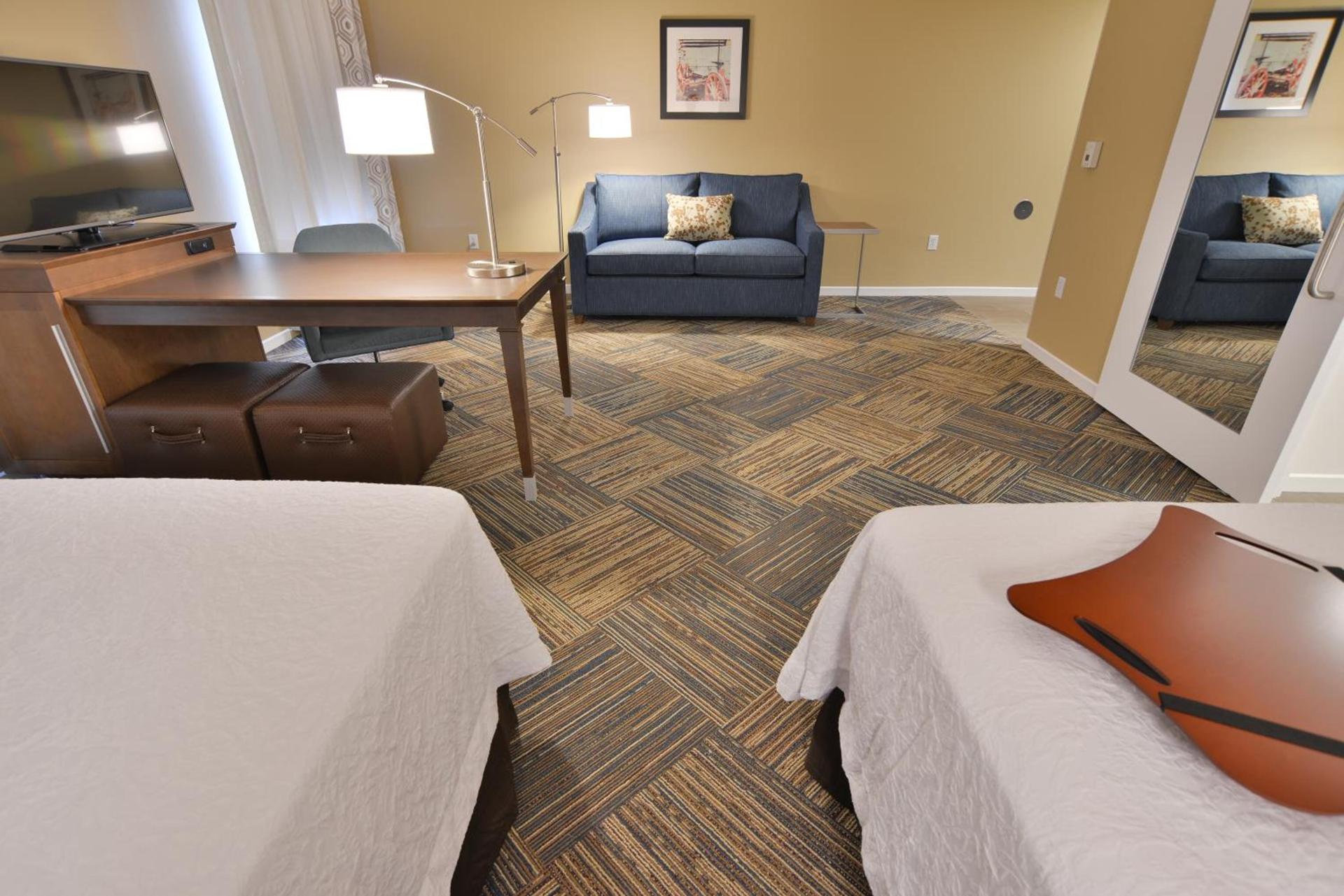 Hampton Inn & Suites Chippewa Falls photo 22