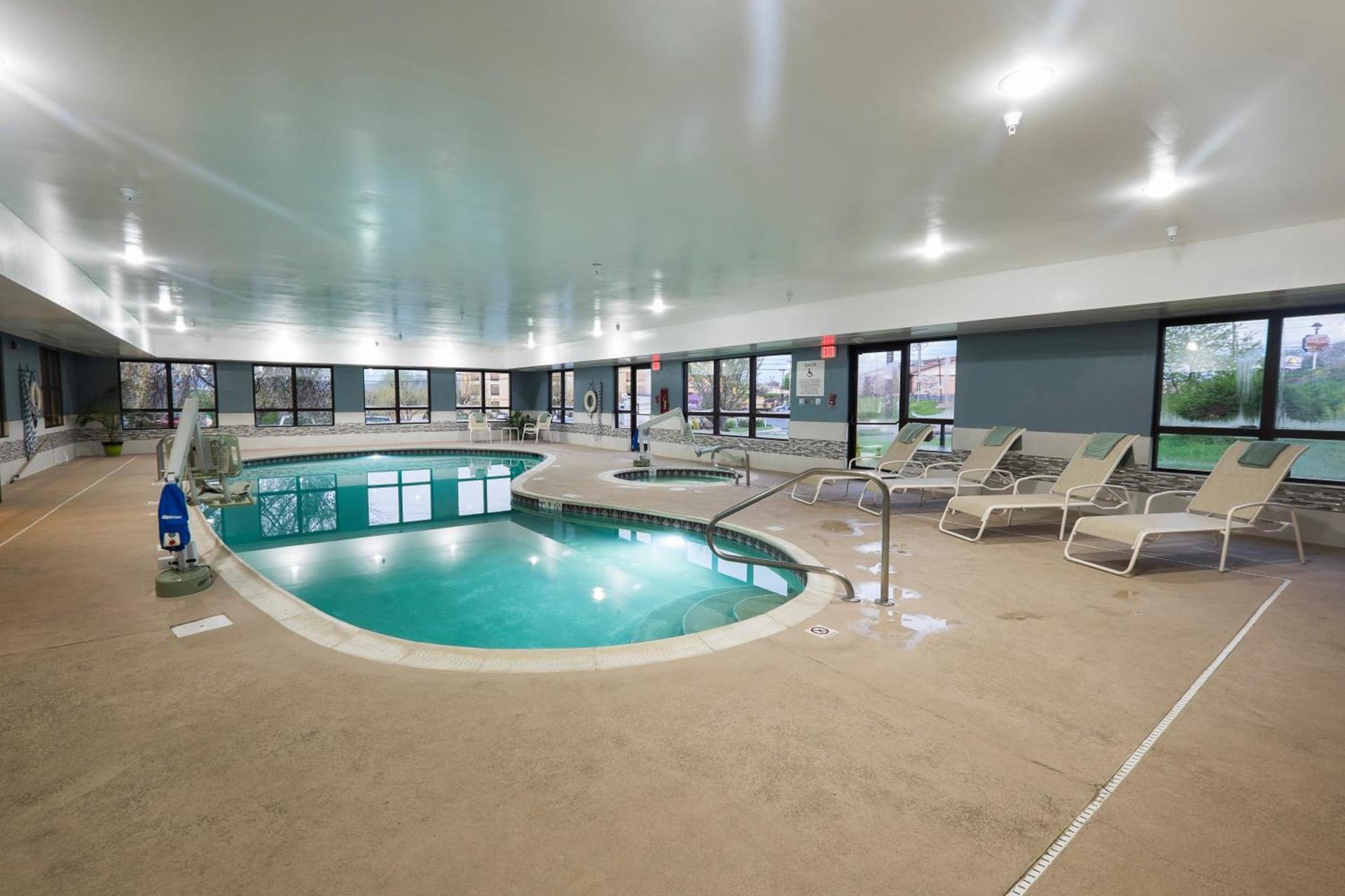Wingate by Wyndham Waynesboro photo 12