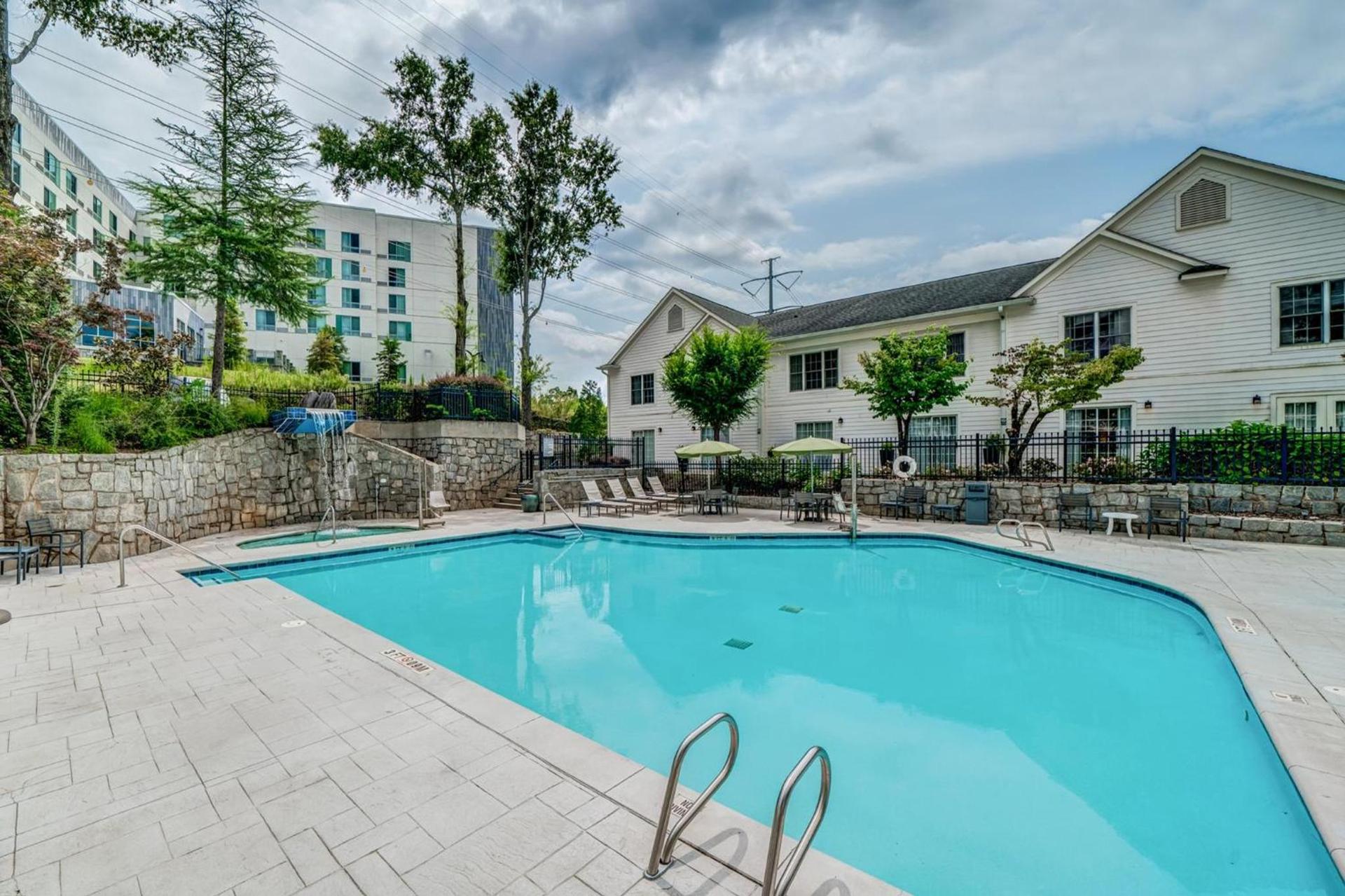 Hotel Indigo Atlanta-Vinings Ballpark Area by IHG photo 81