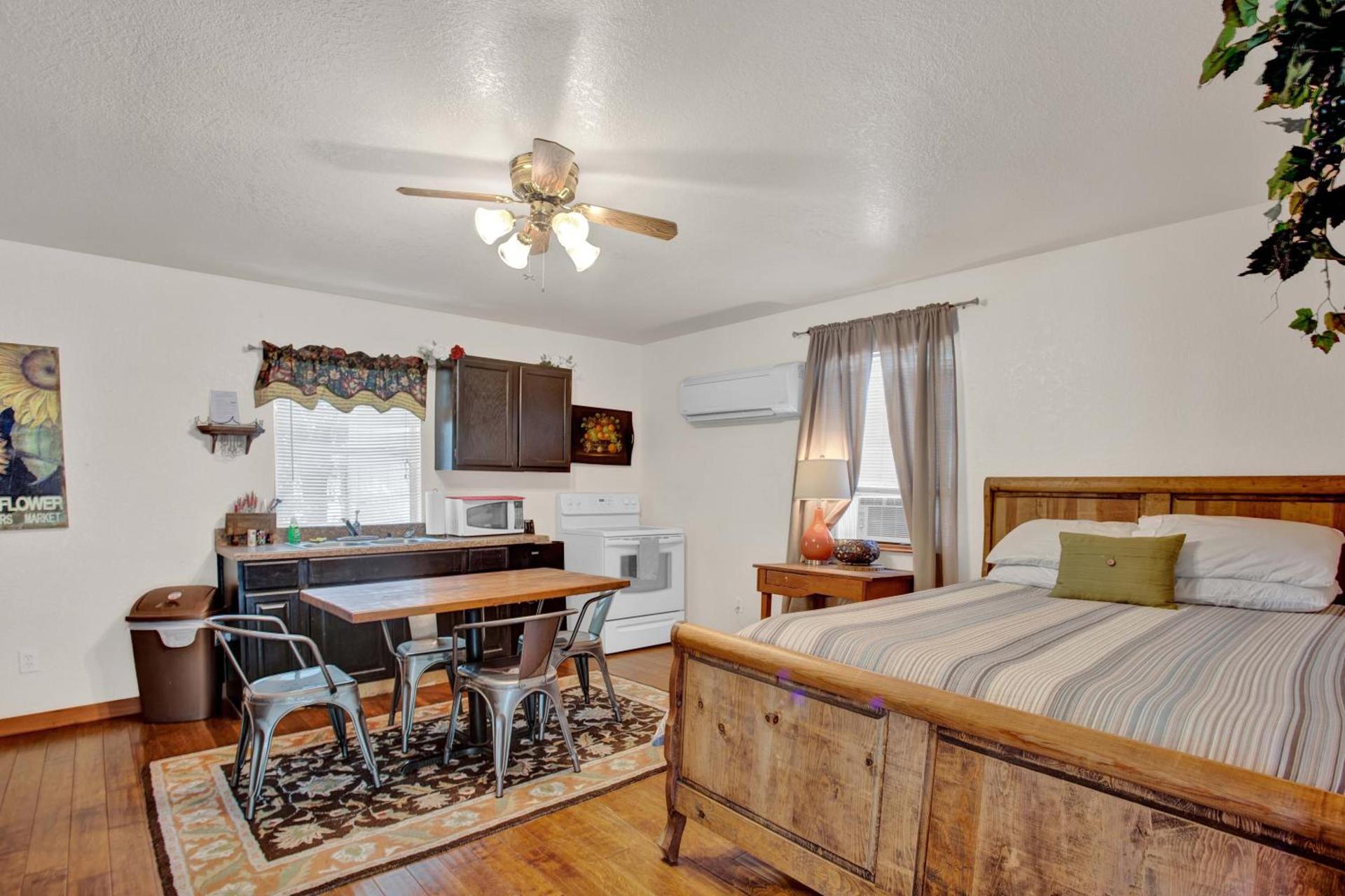 Olive Cabin photo 21