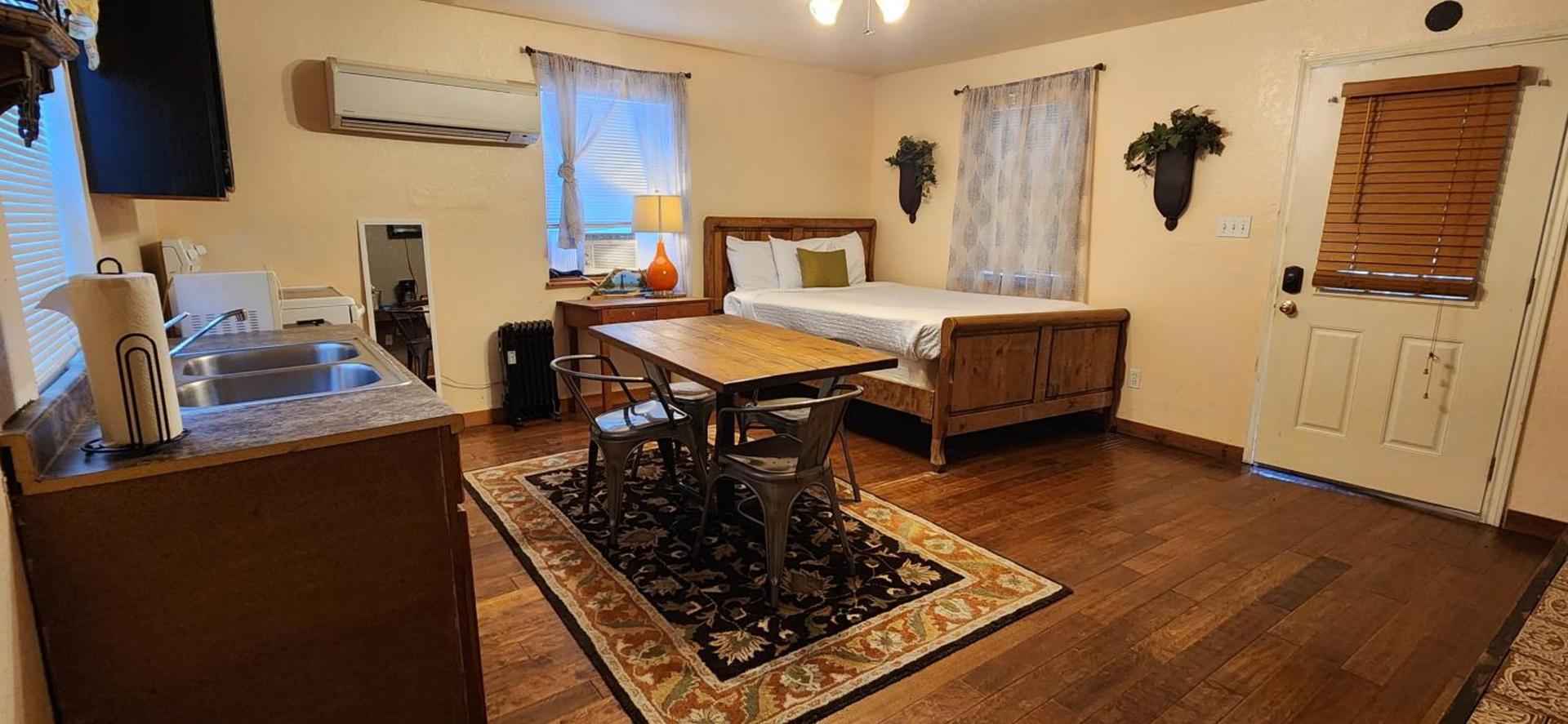 Olive Cabin photo 37