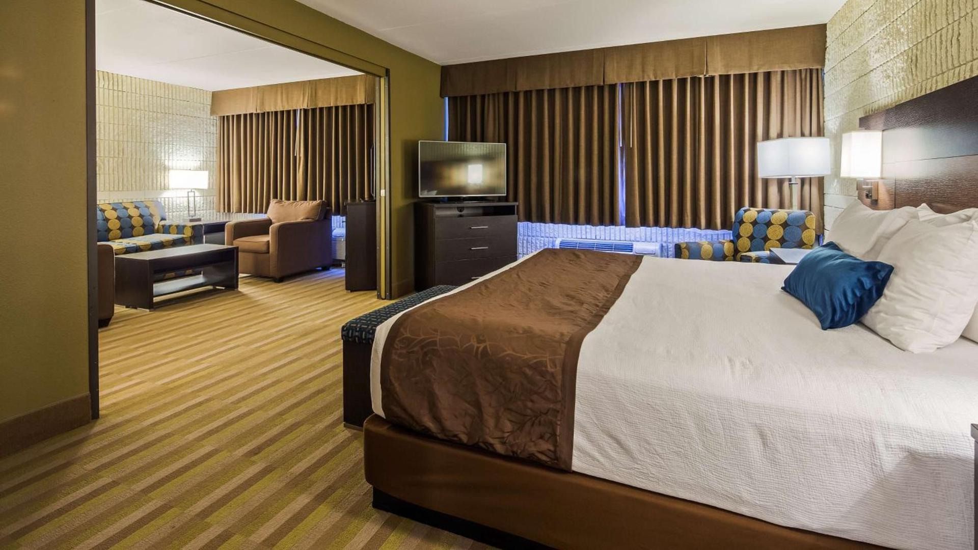 Best Western Plus University Inn photo 17