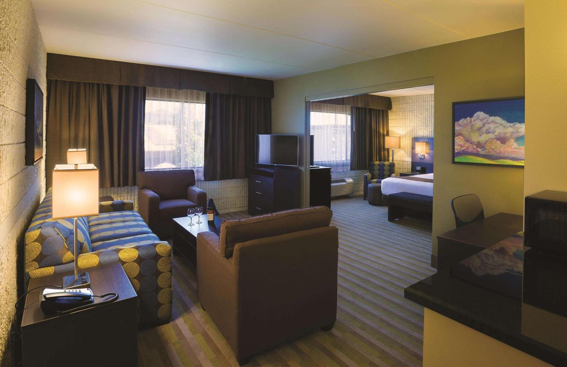 Best Western Plus University Inn photo 19