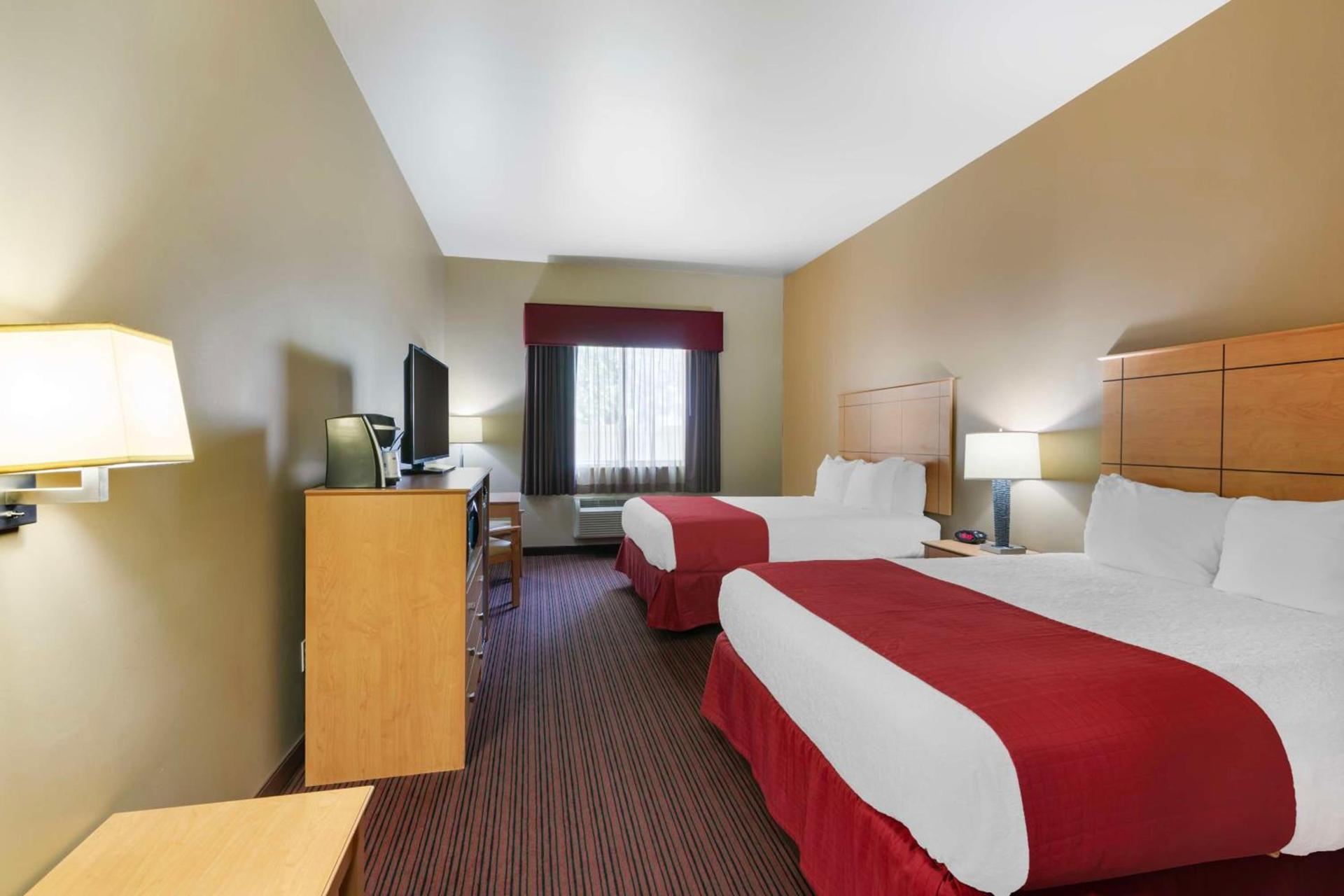 Best Western Golden Prairie Inn and Suites photo 14