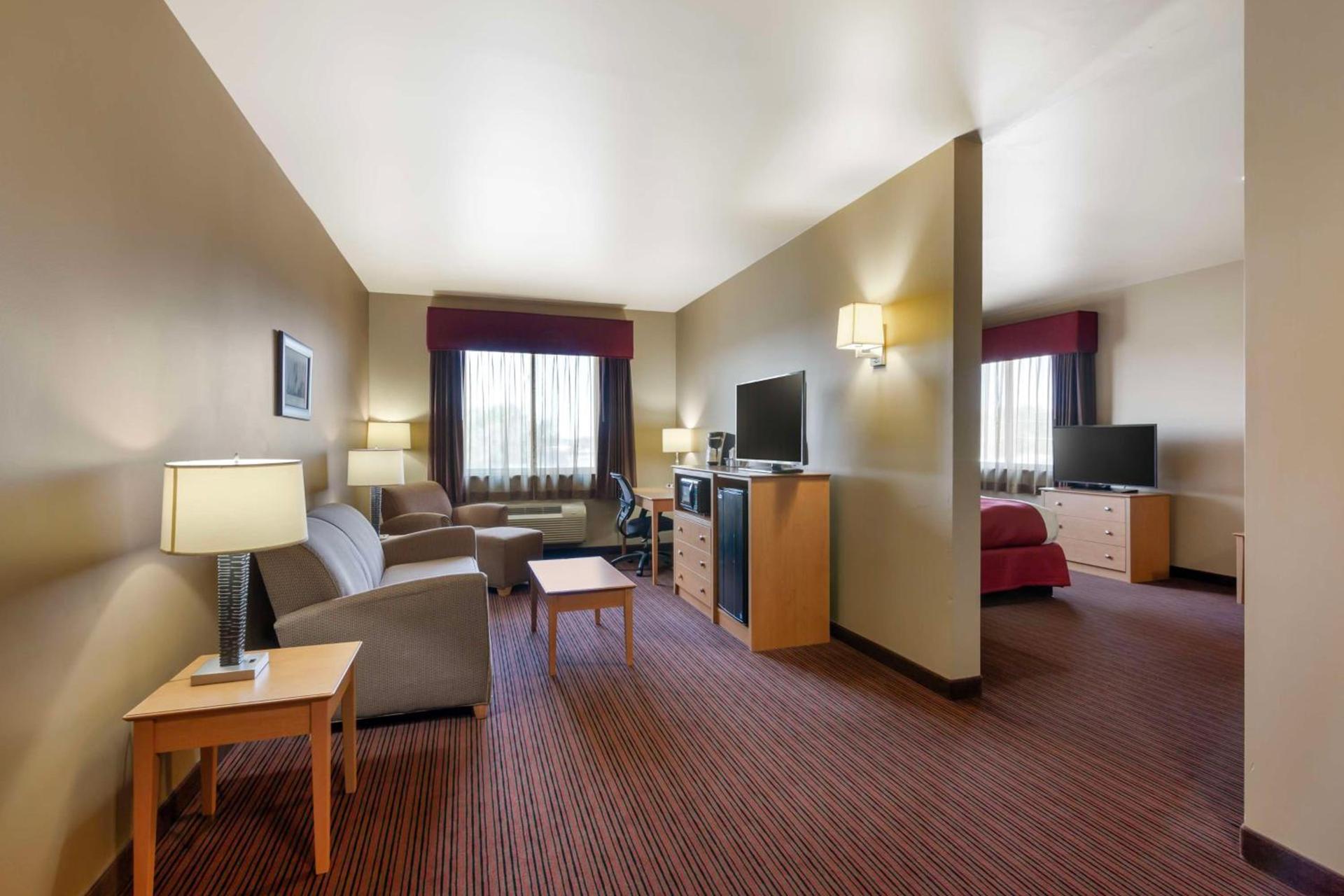 Best Western Golden Prairie Inn and Suites photo 17