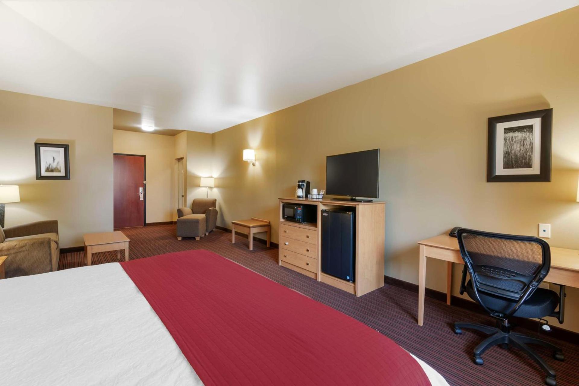 Best Western Golden Prairie Inn and Suites photo 22