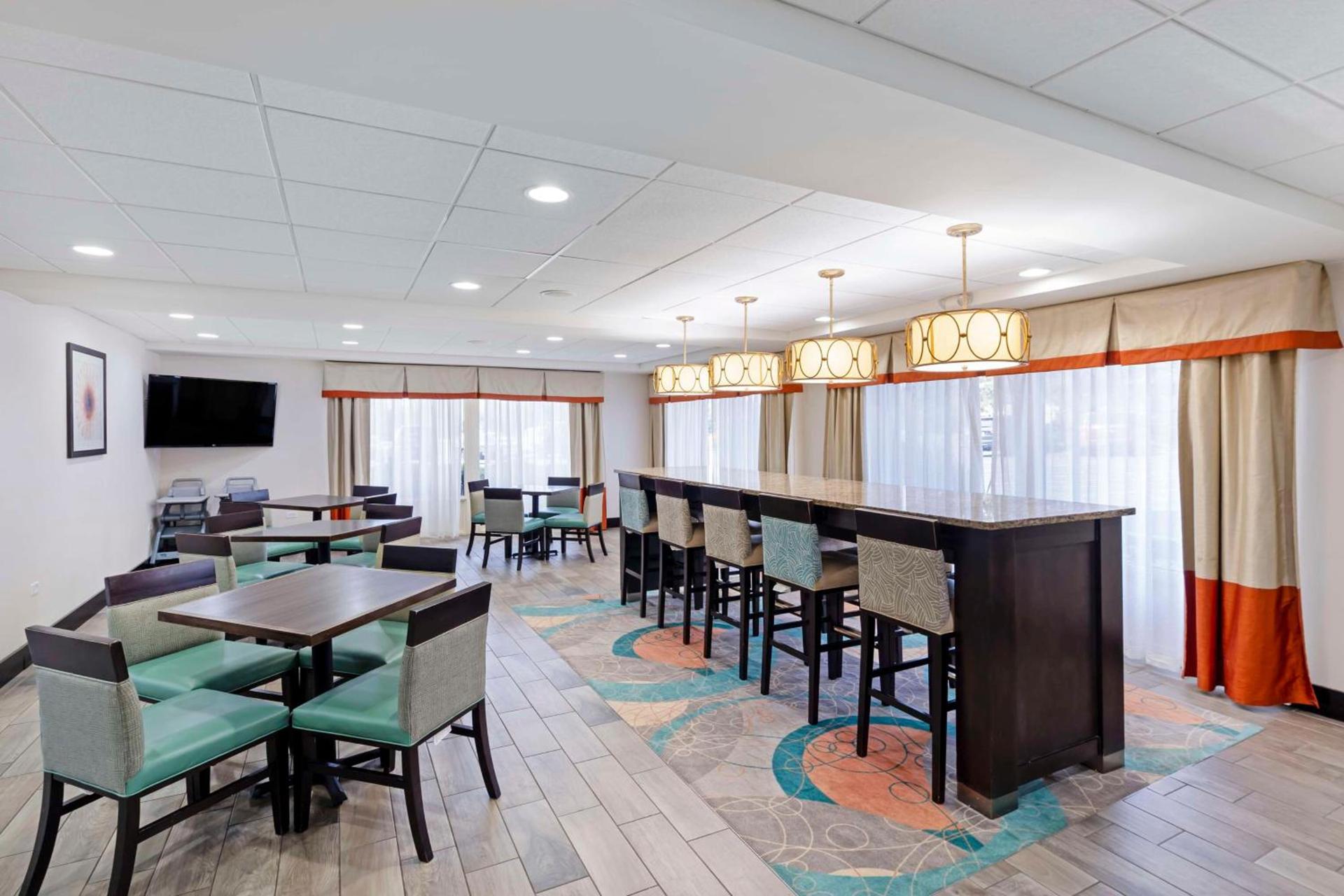 Best Western Plus Chicagoland - Countryside photo 7