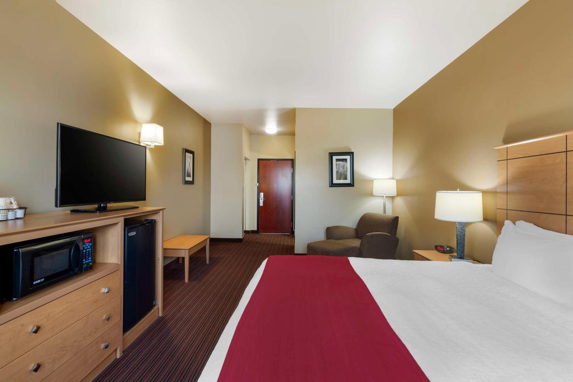 Best Western Golden Prairie Inn and Suites photo 25