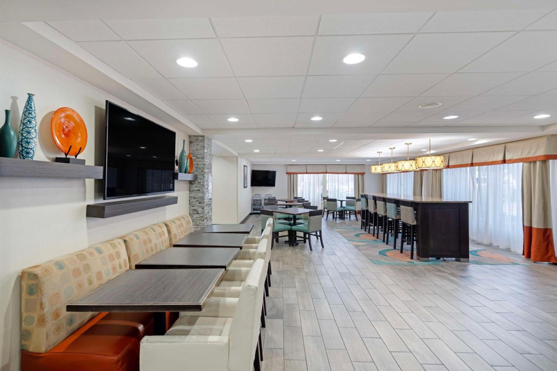 Best Western Plus Chicagoland - Countryside photo 9