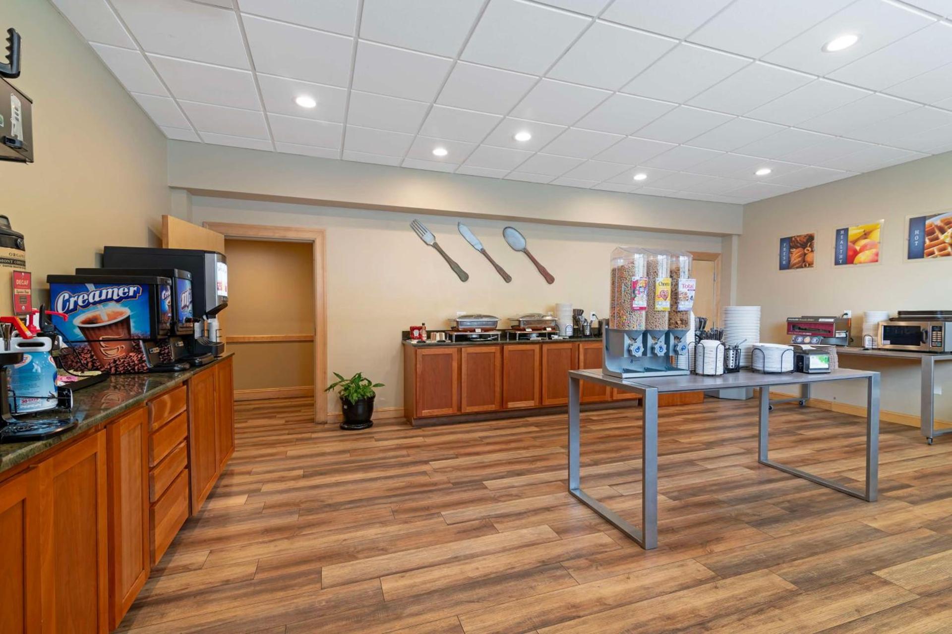 Best Western Plus Windjammer Inn & Conference Center photo 57