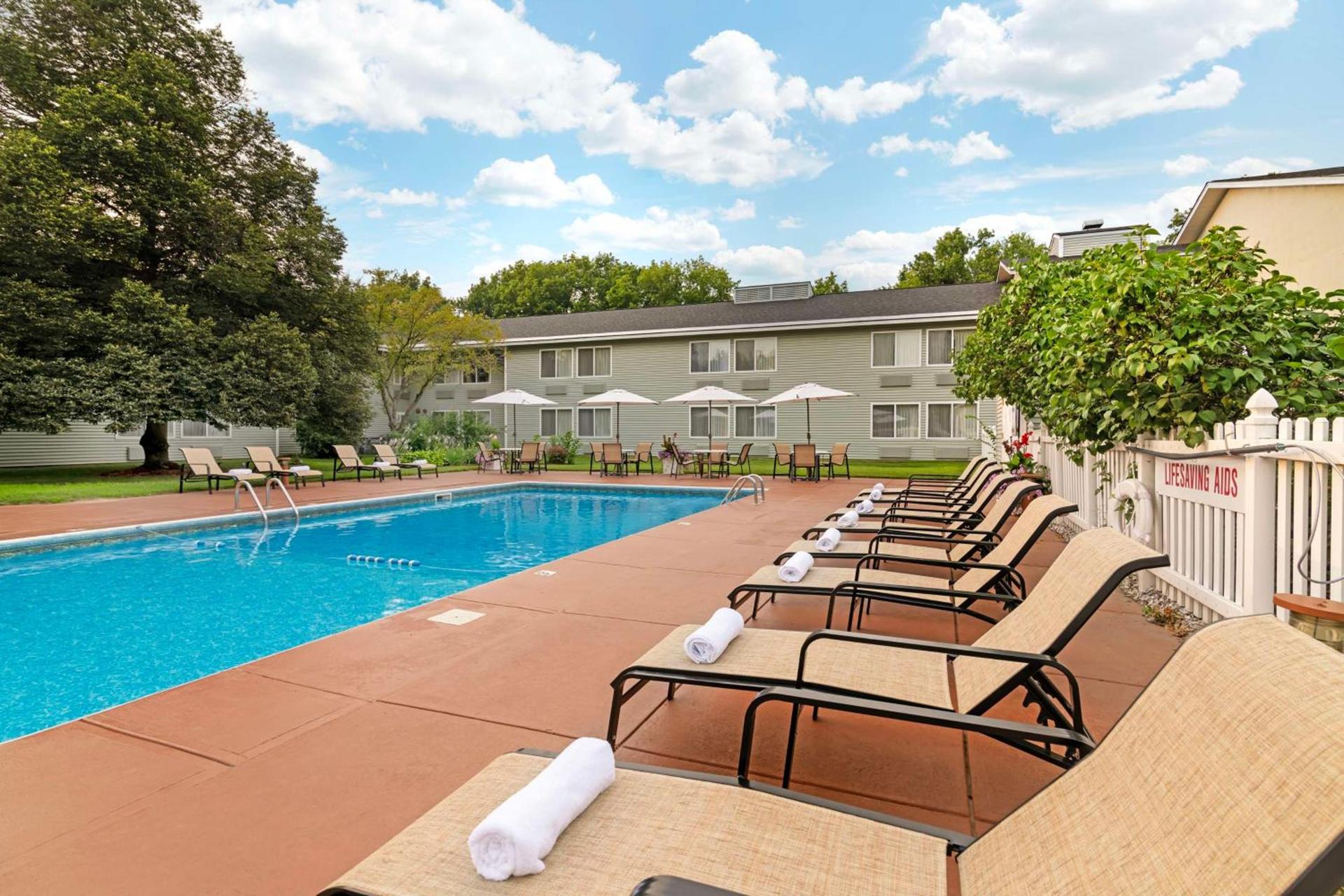 Best Western Plus Windjammer Inn & Conference Center photo 67