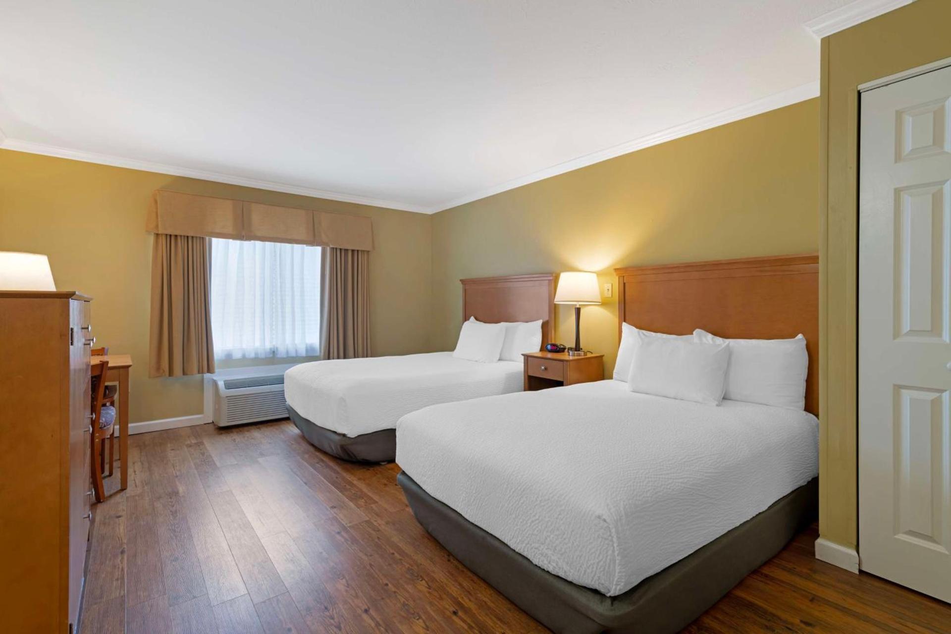 Best Western Plus Windjammer Inn & Conference Center photo 16
