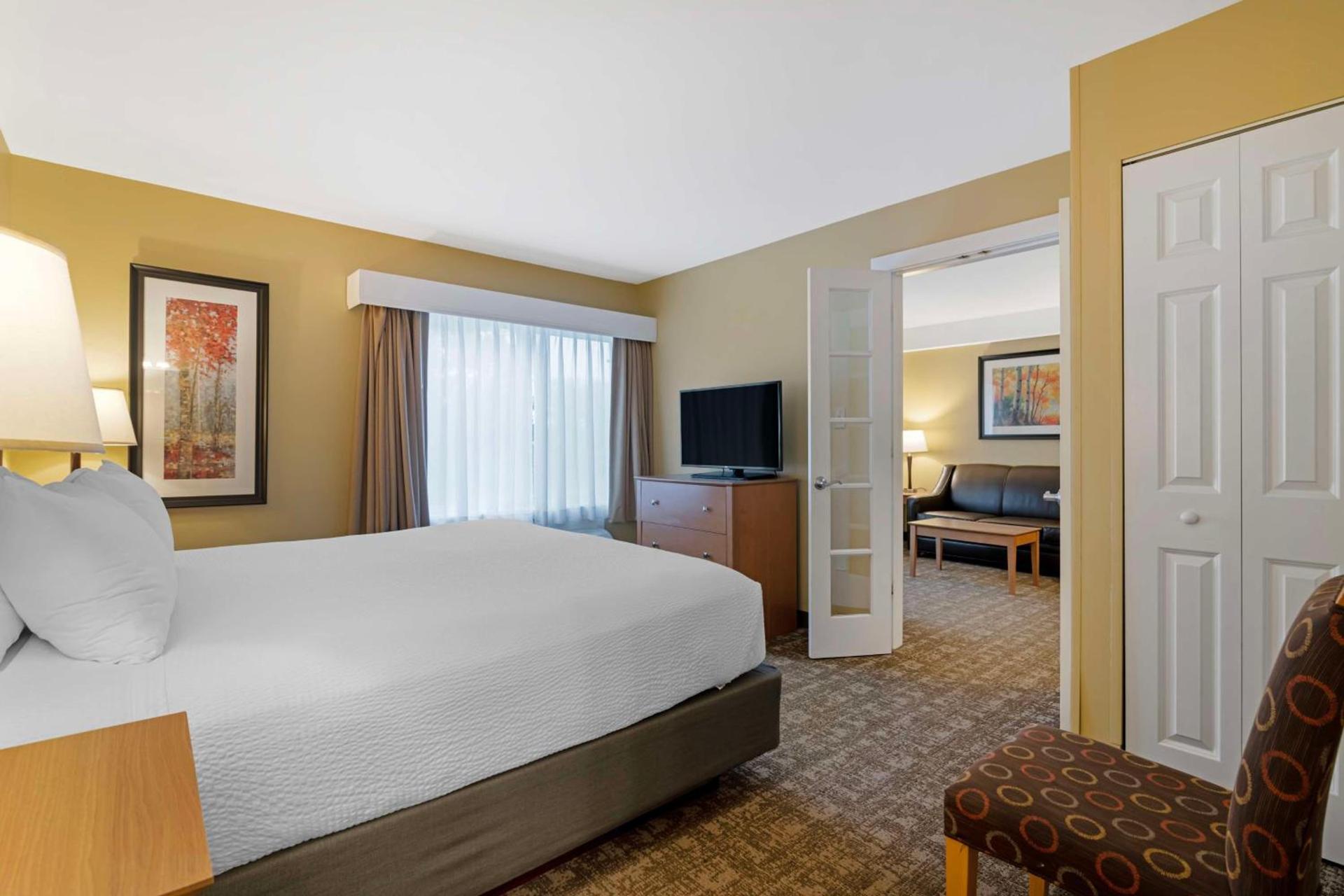 Best Western Plus Windjammer Inn & Conference Center photo 8