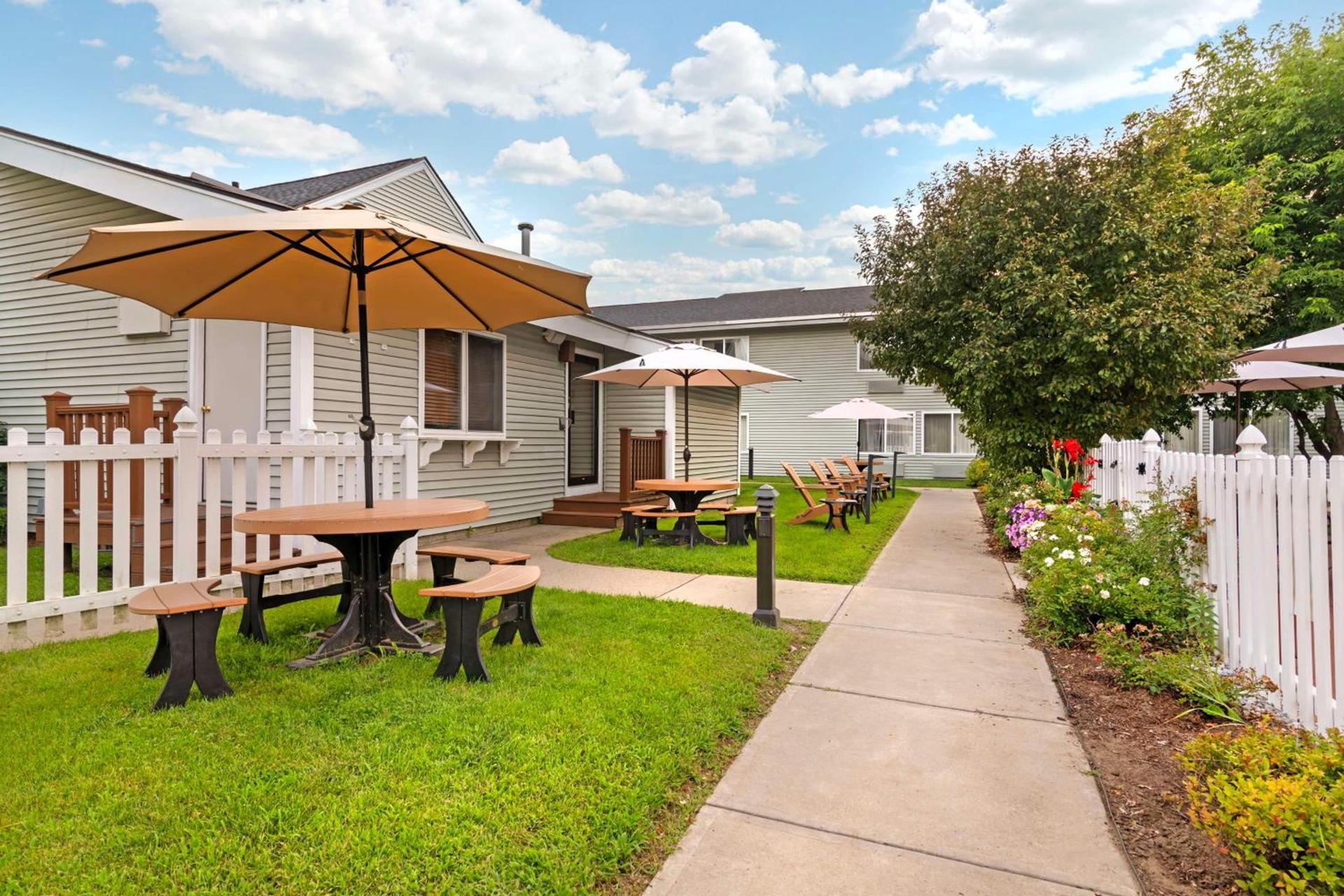 Best Western Plus Windjammer Inn & Conference Center photo 7