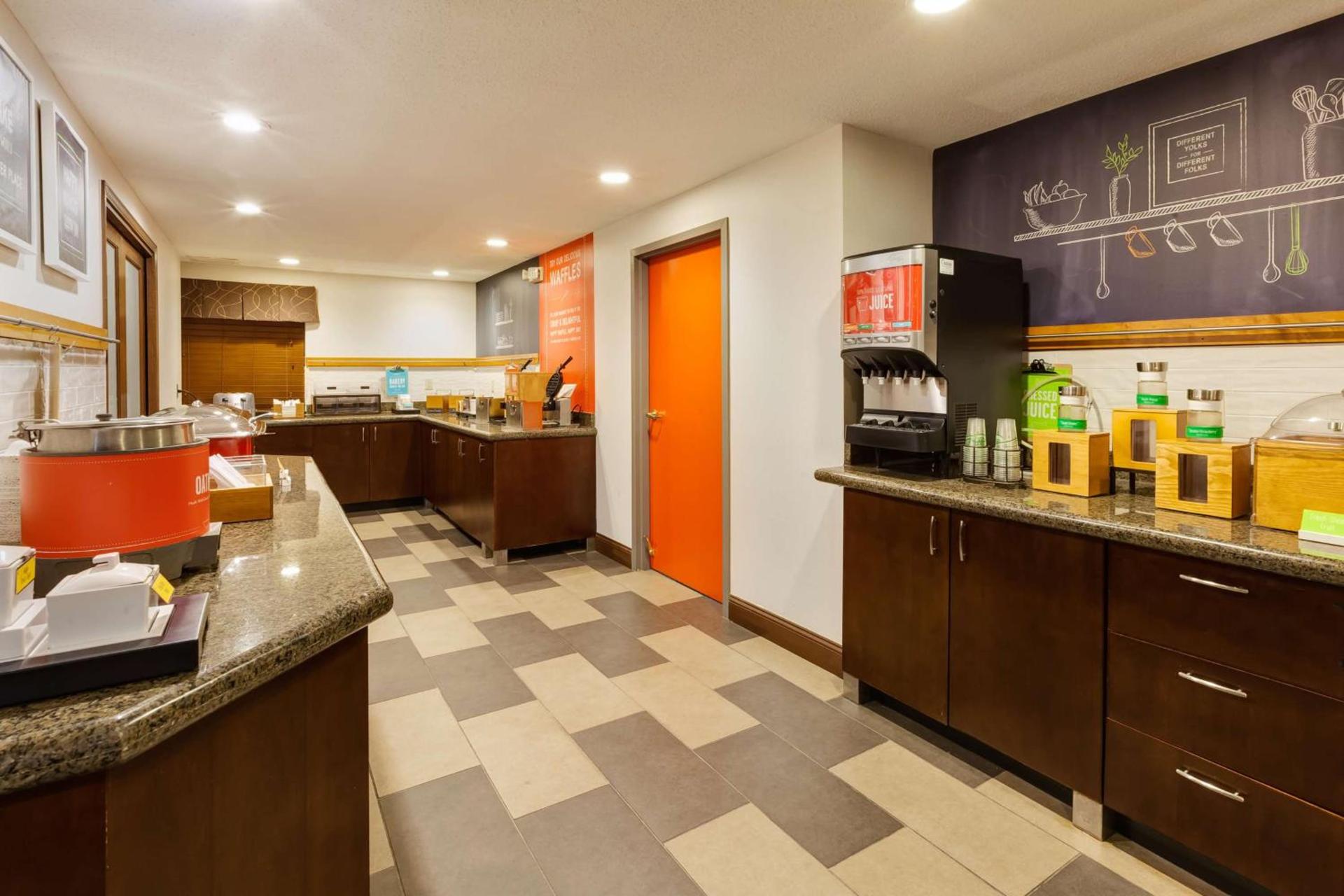 Hampton Inn Cincinnati Airport-North photo 6