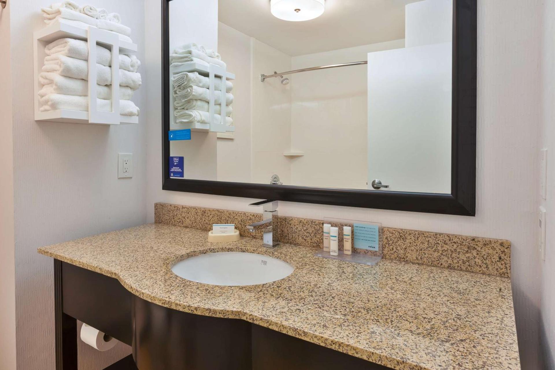Hampton Inn Cincinnati Airport-North photo 9