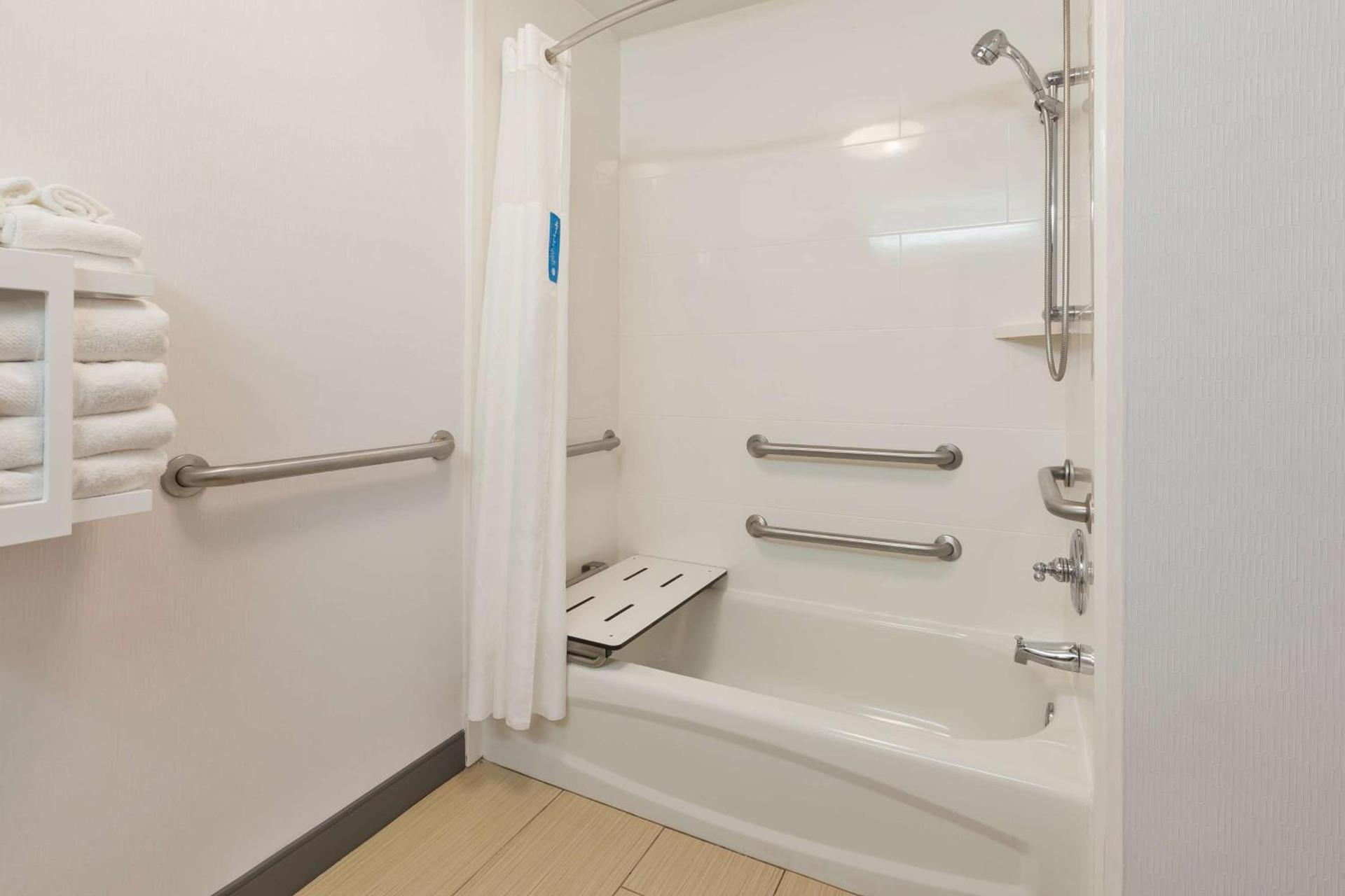 Hampton Inn Cincinnati Airport-North photo 13