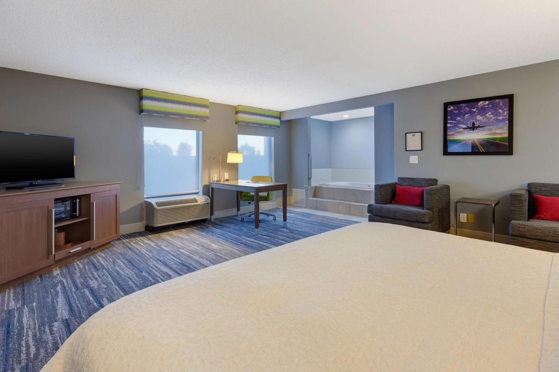 Hampton Inn Cincinnati Airport-North photo 20