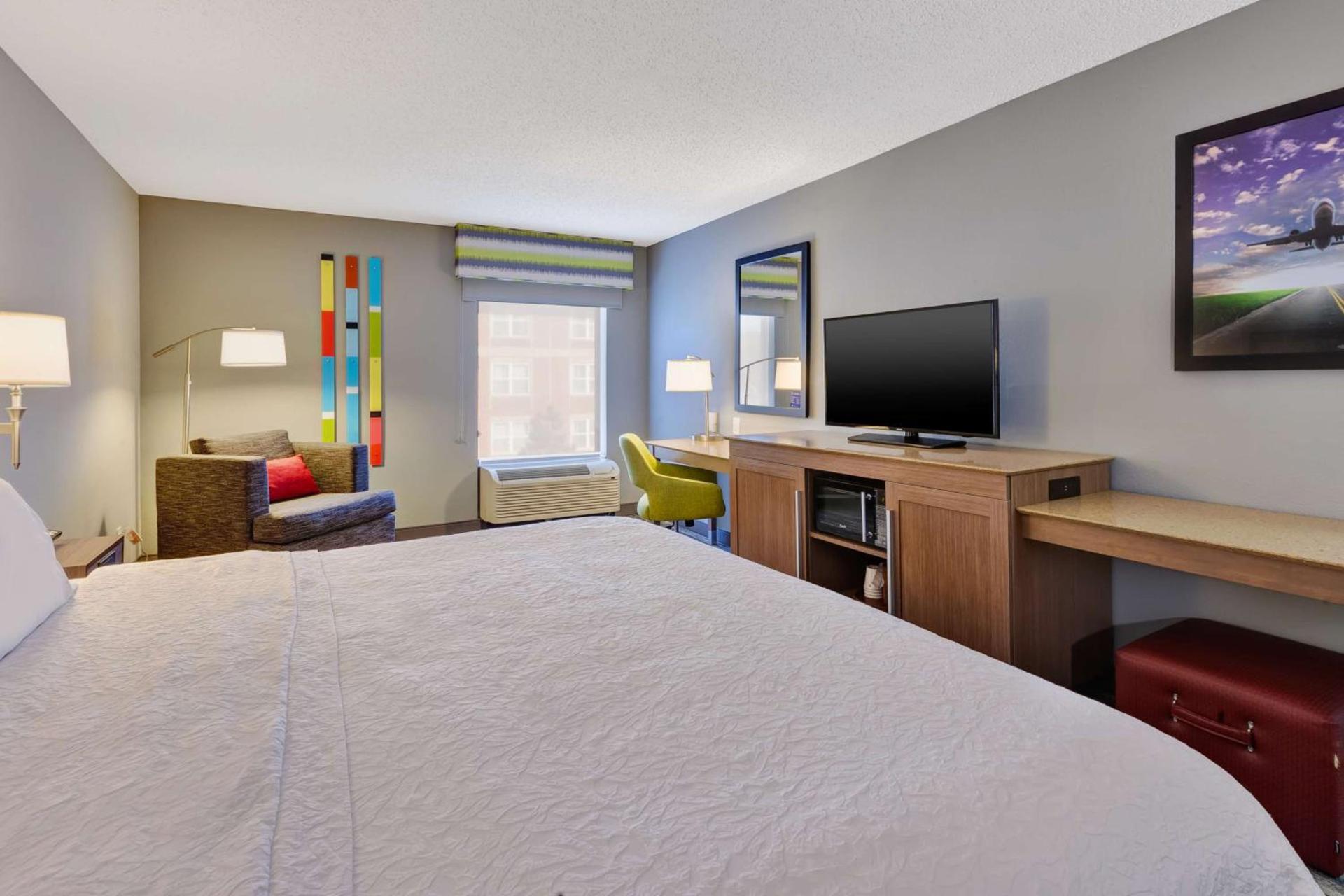 Hampton Inn Cincinnati Airport-North photo 22