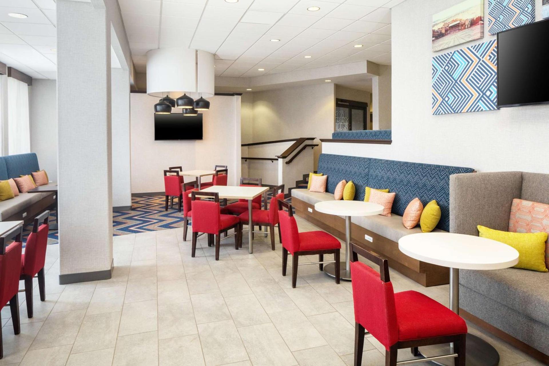 Hampton Inn & Suites Parker photo 5