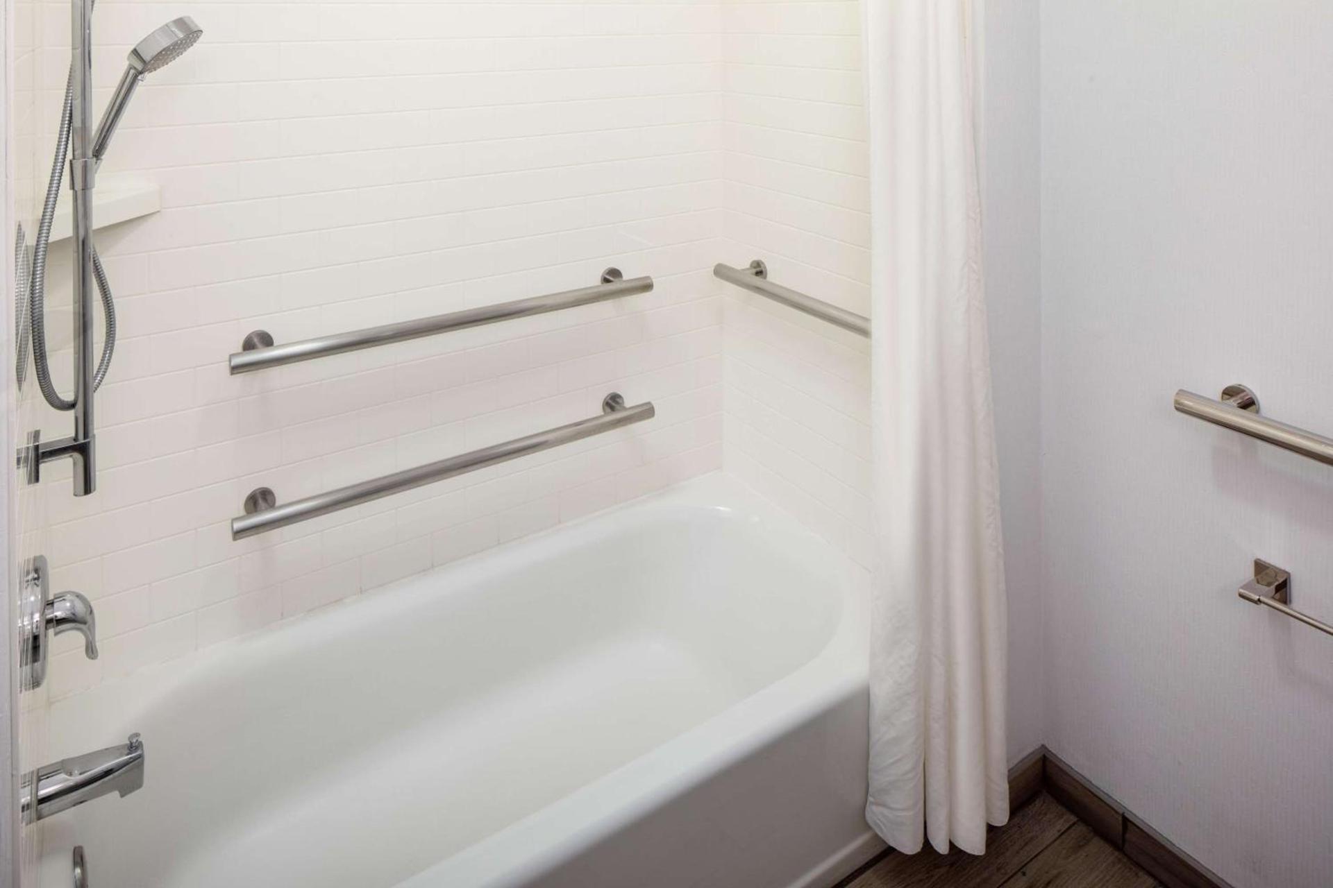 Hampton Inn & Suites Parker photo 16
