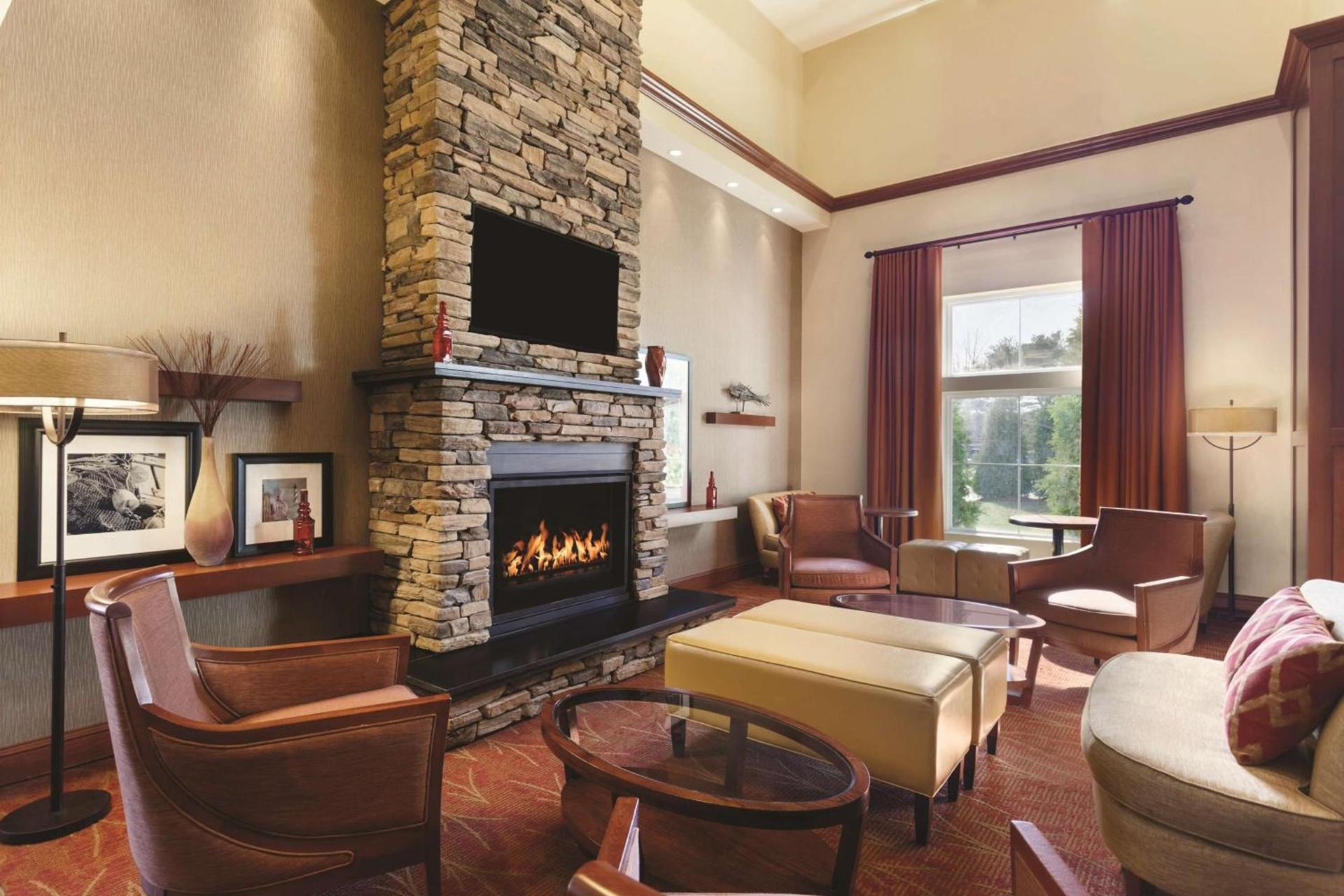 Hampton Inn & Suites Mystic photo 3
