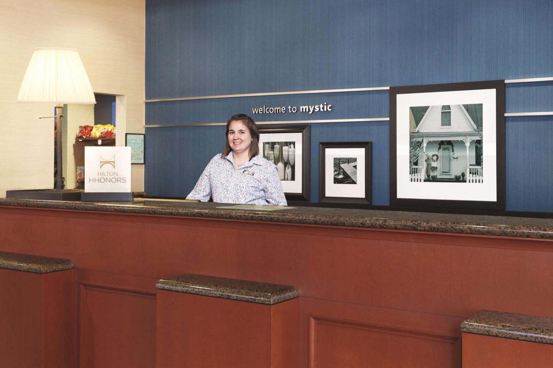 Hampton Inn & Suites Mystic photo 4