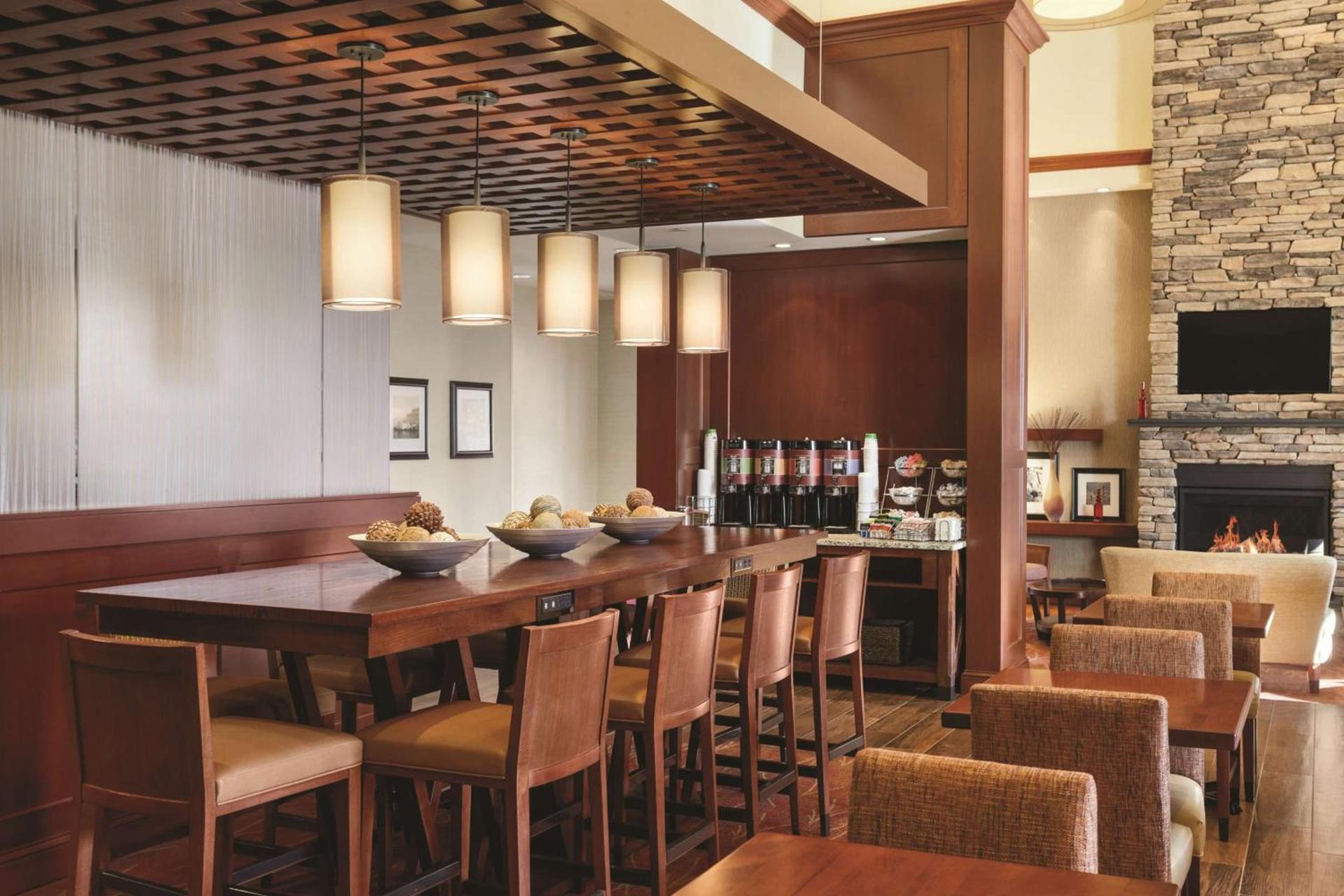 Hampton Inn & Suites Mystic photo 11