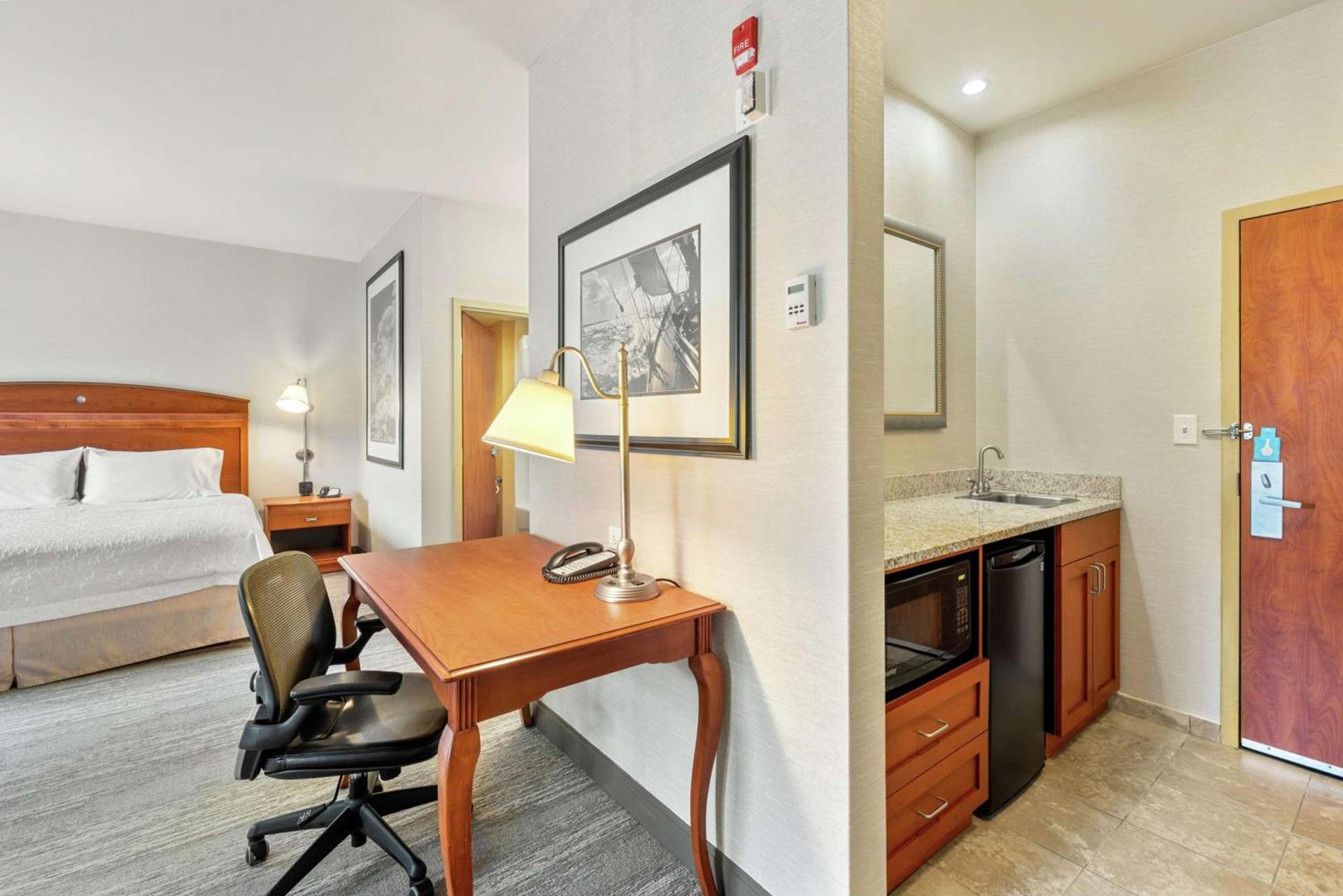 Hampton Inn & Suites Mystic photo 14