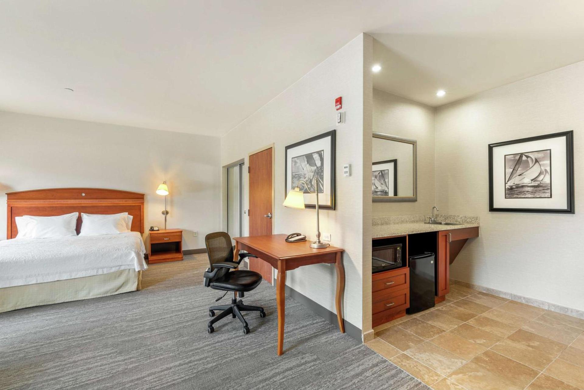 Hampton Inn & Suites Mystic photo 22