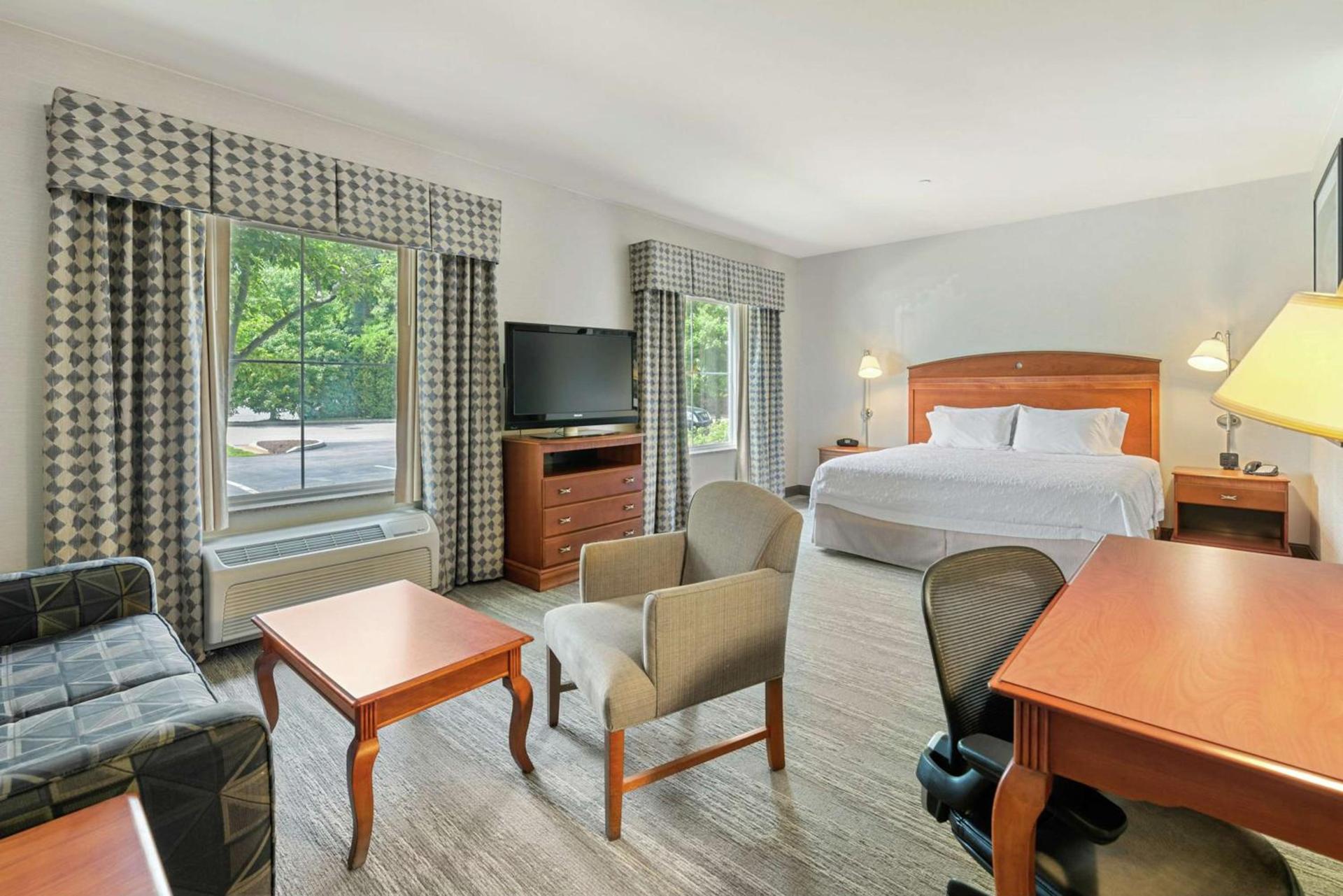 Hampton Inn & Suites Mystic photo 21