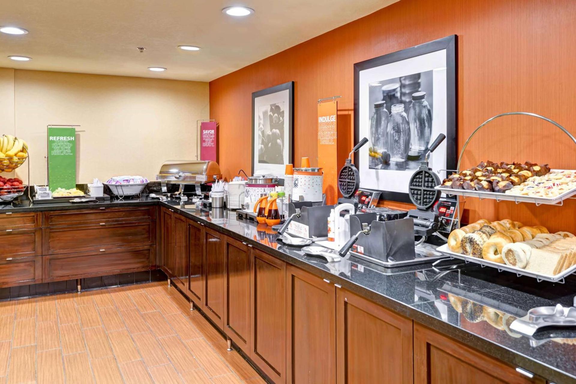 Hampton Inn & Suites San Clemente - Fully Renovated photo 12