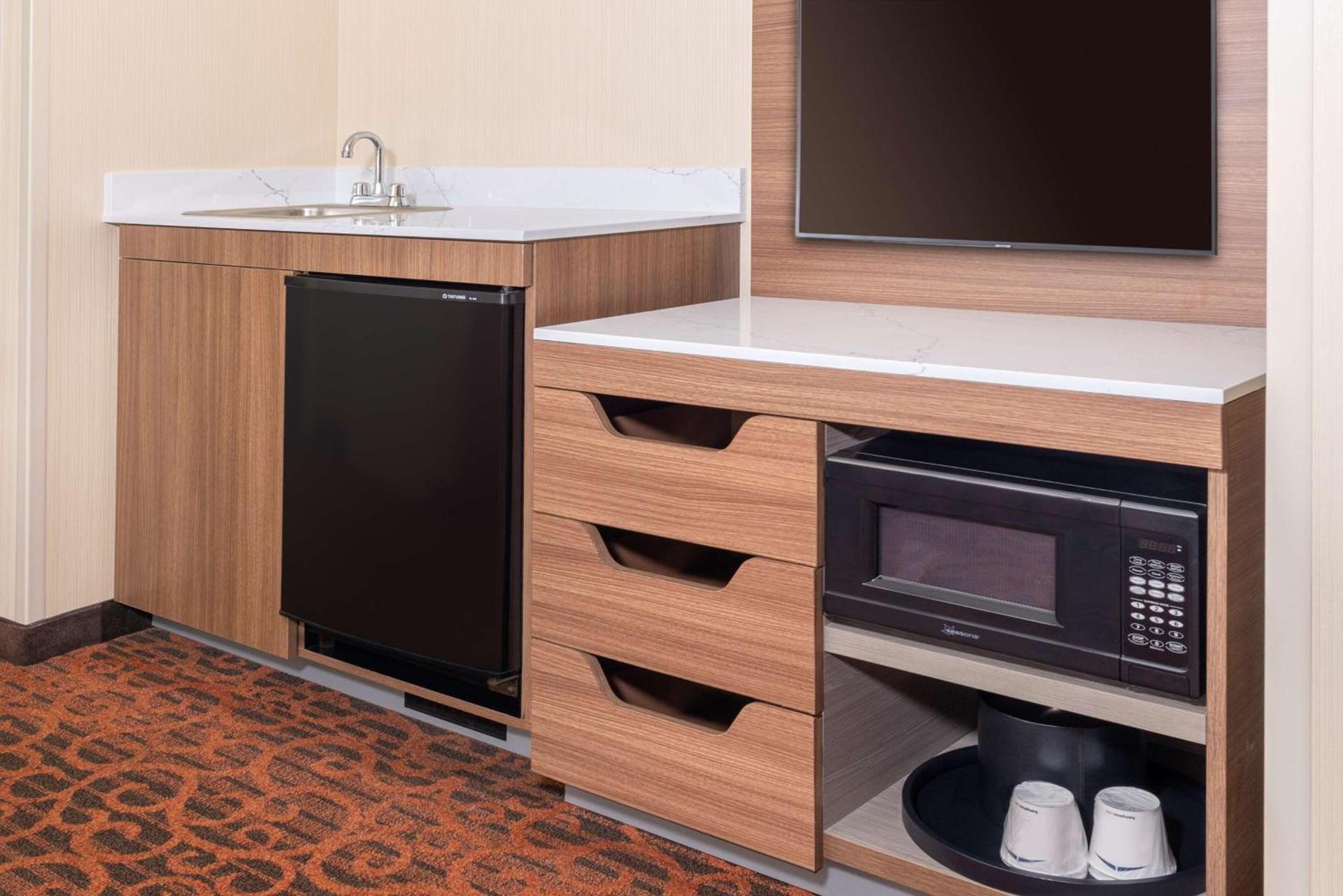 Hampton Inn & Suites San Clemente - Fully Renovated photo 24