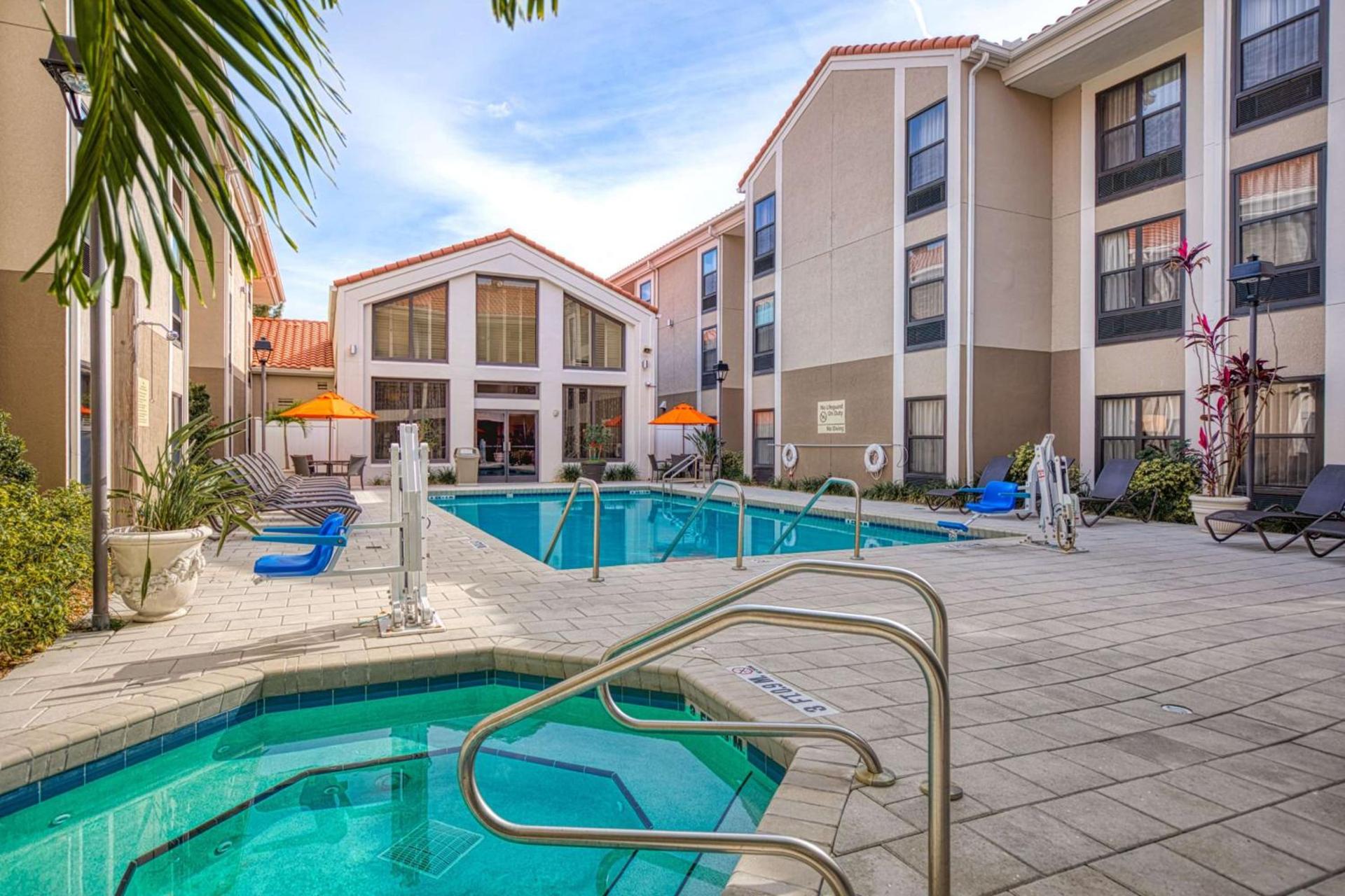 Hampton Inn & Suites Orlando-East UCF photo 26