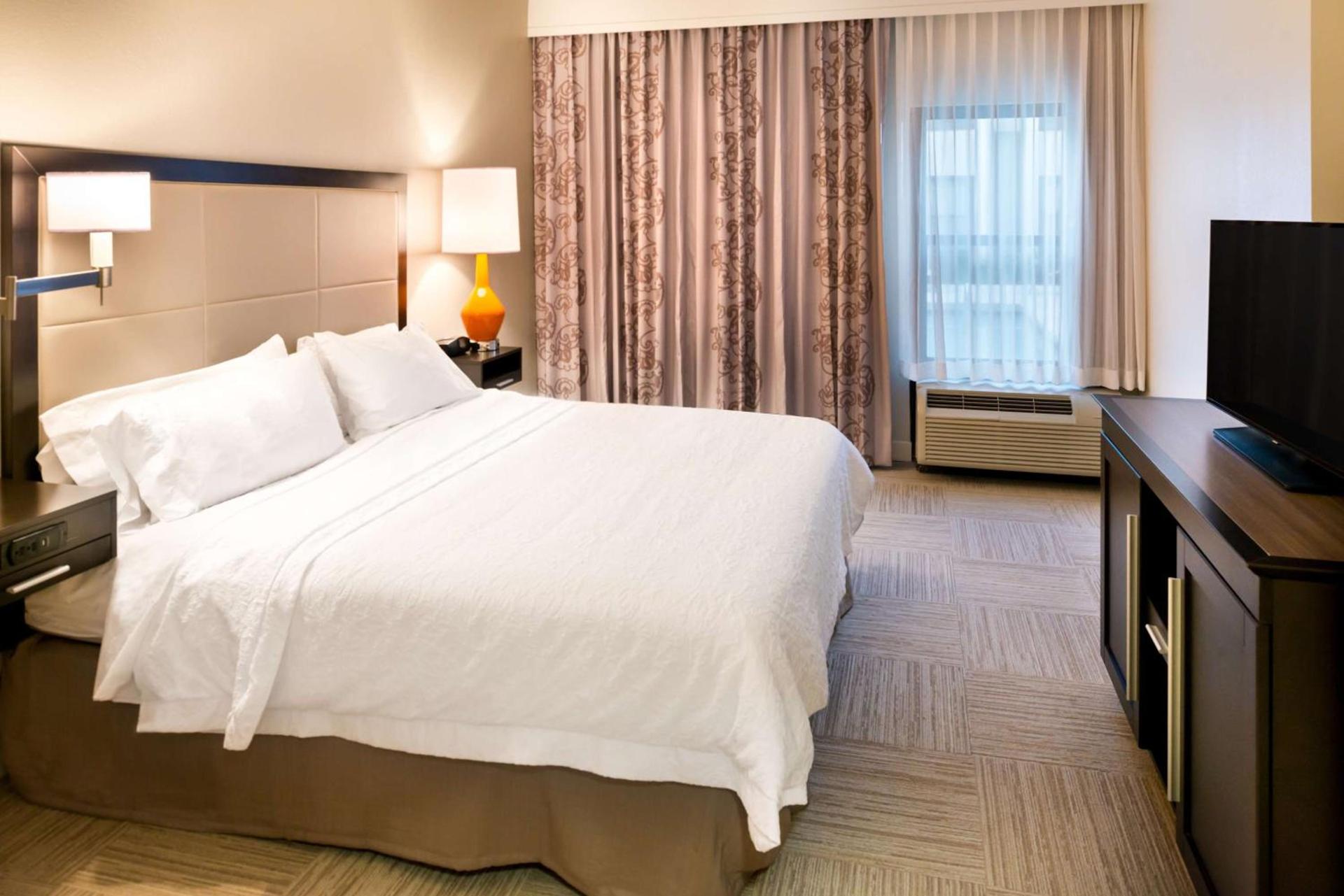 Hampton Inn & Suites Orlando-East UCF photo 19