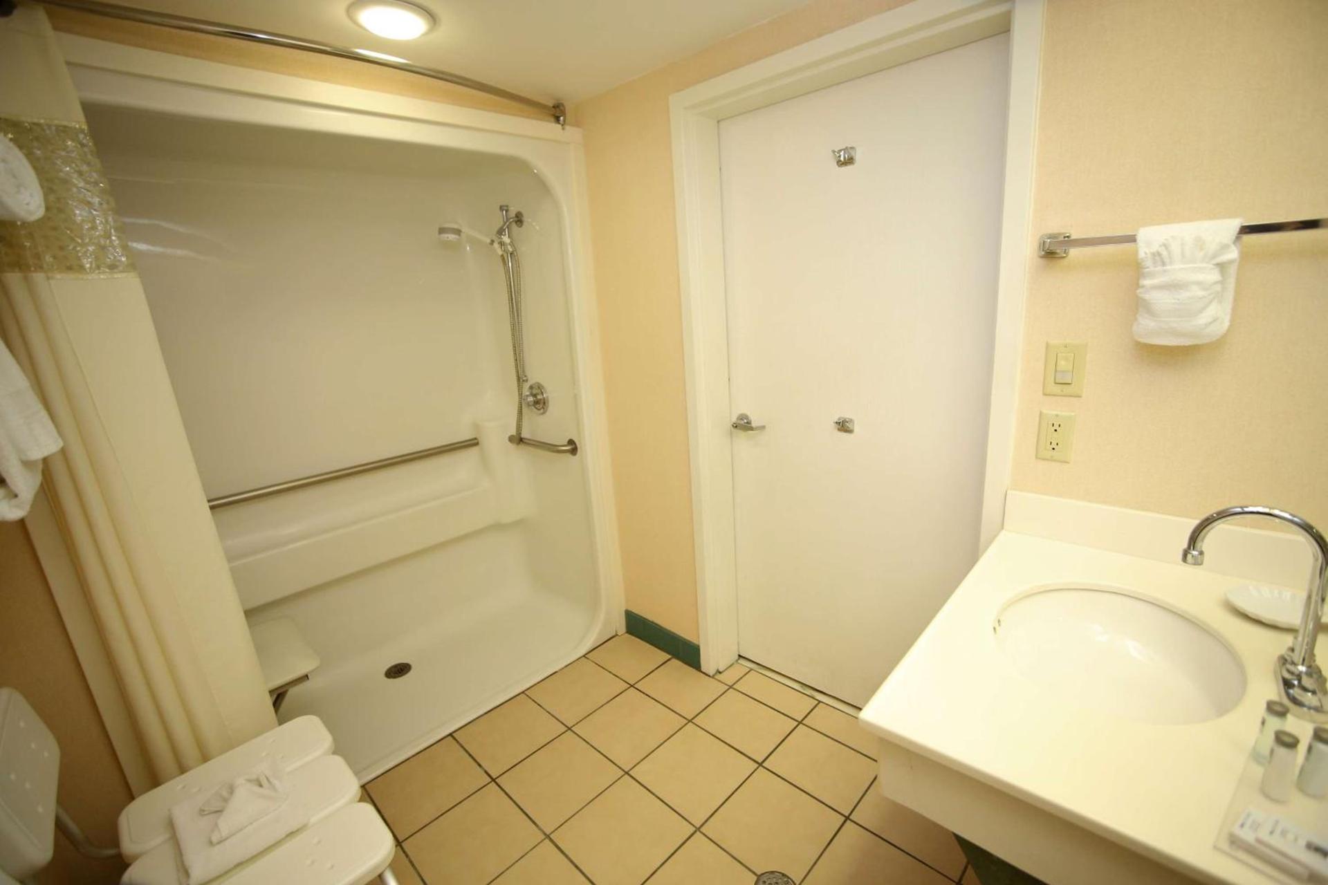 Hampton Inn & Suites Orlando-East UCF photo 20
