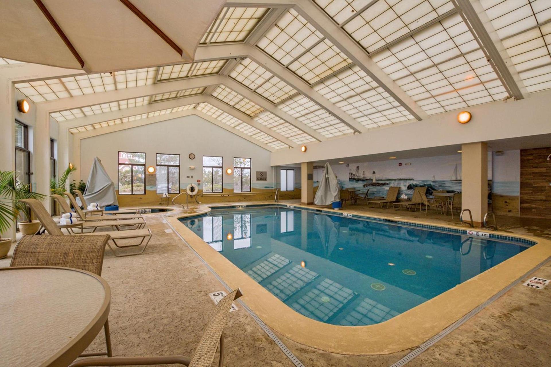 Hampton Inn Portsmouth Central photo 12