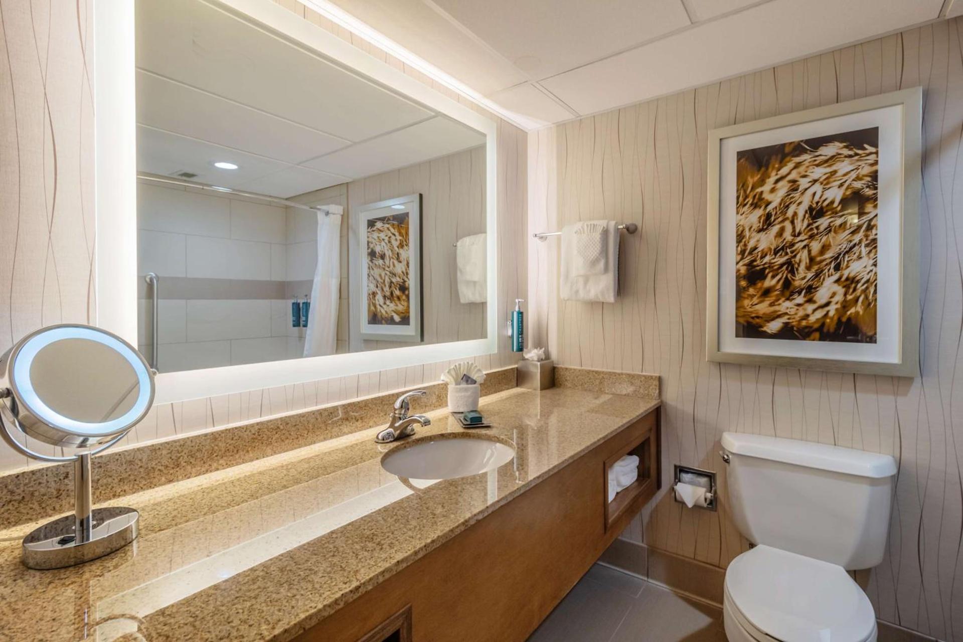 DoubleTree by Hilton Lawrence photo 10