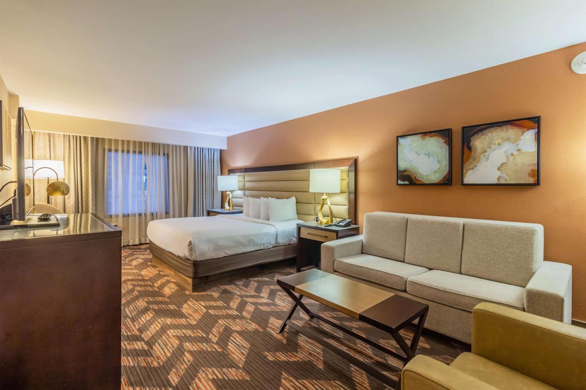 DoubleTree by Hilton Lawrence photo 15